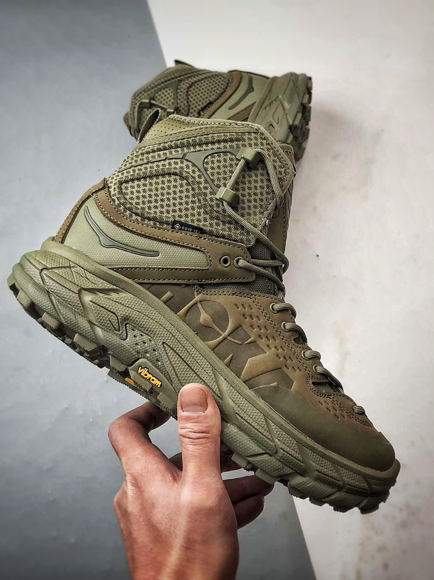 470 Hoka One One Tor Uitra High 棕绿 托亚潮流户外高帮越野登山功能鞋 1129958-BOIG-Chinese UA Cheap High Quatity Brand Clothes Bags handbags Sneakers wholesale wholesaler seller from China Factory suppliers Fashion Clothing Shoes best Quality Beautiful Price 470 Hoka One One Tor Uitra High 棕绿 托亚潮流户外高帮越野登山功能鞋 1129958-BOIG