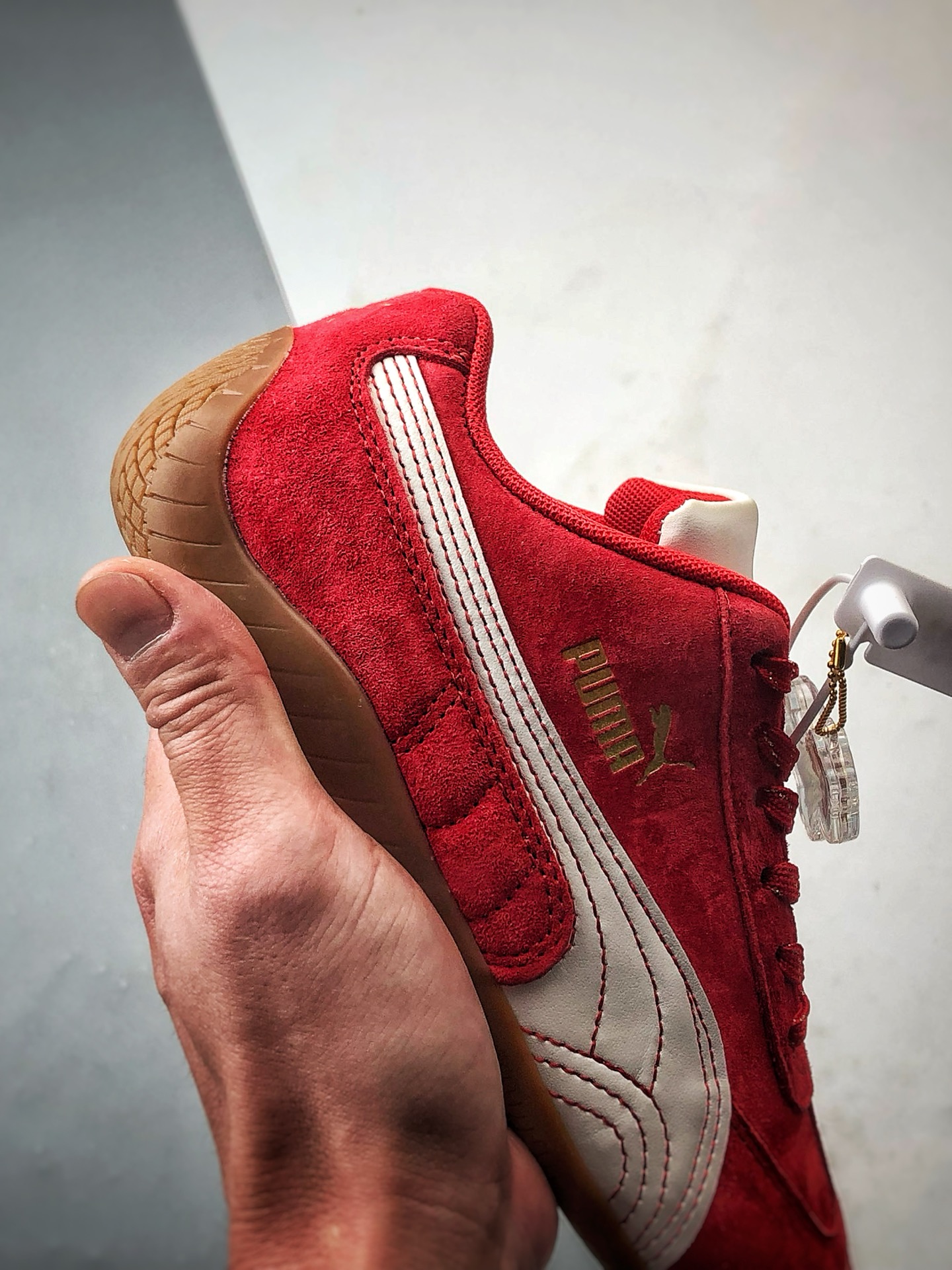 180 Puma Speedcet CNY 马年红白金 彪马薄底德迅复古运动休闲赛车跑鞋 408848-01-Chinese UA Cheap High Quatity Brand Clothes Bags handbags Sneakers wholesale wholesaler seller from China Factory suppliers Fashion Clothing Shoes best Quality Beautiful Price 180 Puma Speedcet CNY 马年红白金 彪马薄底德迅复古运动休闲赛车跑鞋 408848-01