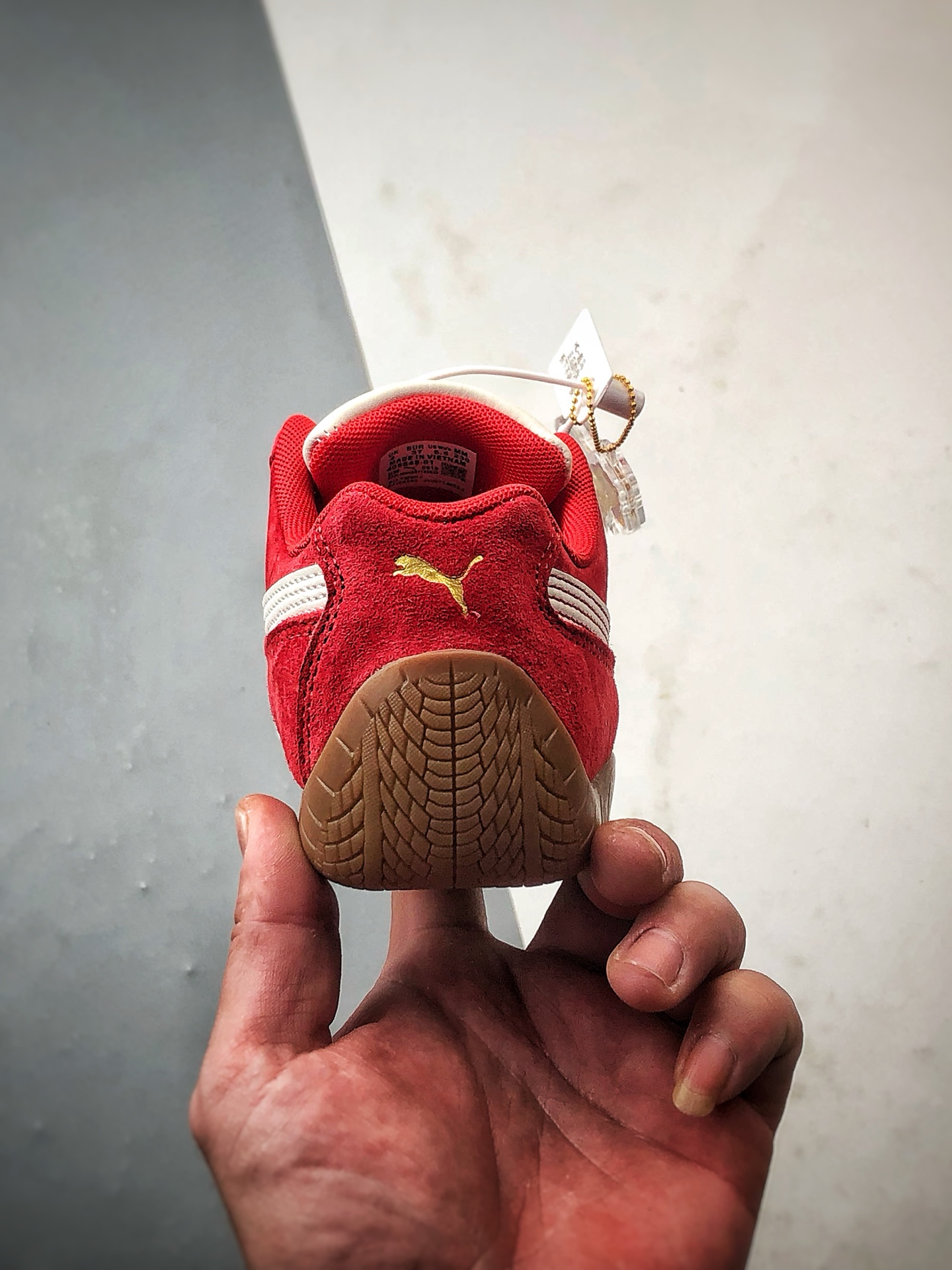 180 Puma Speedcet CNY 马年红白金 彪马薄底德迅复古运动休闲赛车跑鞋 408848-01-Chinese UA Cheap High Quatity Brand Clothes Bags handbags Sneakers wholesale wholesaler seller from China Factory suppliers Fashion Clothing Shoes best Quality Beautiful Price 180 Puma Speedcet CNY 马年红白金 彪马薄底德迅复古运动休闲赛车跑鞋 408848-01