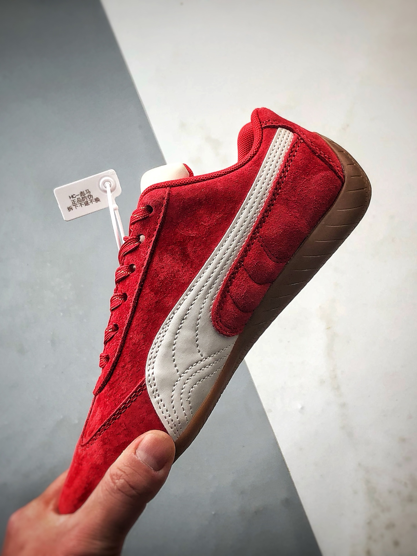 180 Puma Speedcet CNY 马年红白金 彪马薄底德迅复古运动休闲赛车跑鞋 408848-01-Chinese UA Cheap High Quatity Brand Clothes Bags handbags Sneakers wholesale wholesaler seller from China Factory suppliers Fashion Clothing Shoes best Quality Beautiful Price 180 Puma Speedcet CNY 马年红白金 彪马薄底德迅复古运动休闲赛车跑鞋 408848-01