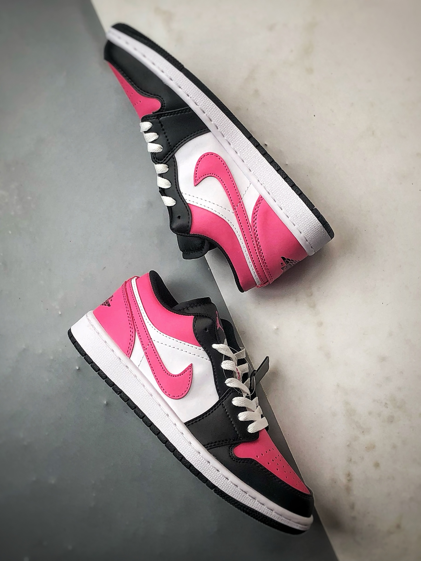 220 Air Jordan 1 Low 樱花粉 554723-106-Chinese UA Cheap High Quatity Brand Clothes Bags handbags Sneakers wholesale wholesaler seller from China Factory suppliers Fashion Clothing Shoes best Quality Beautiful Price 220 Air Jordan 1 Low 樱花粉 554723-106