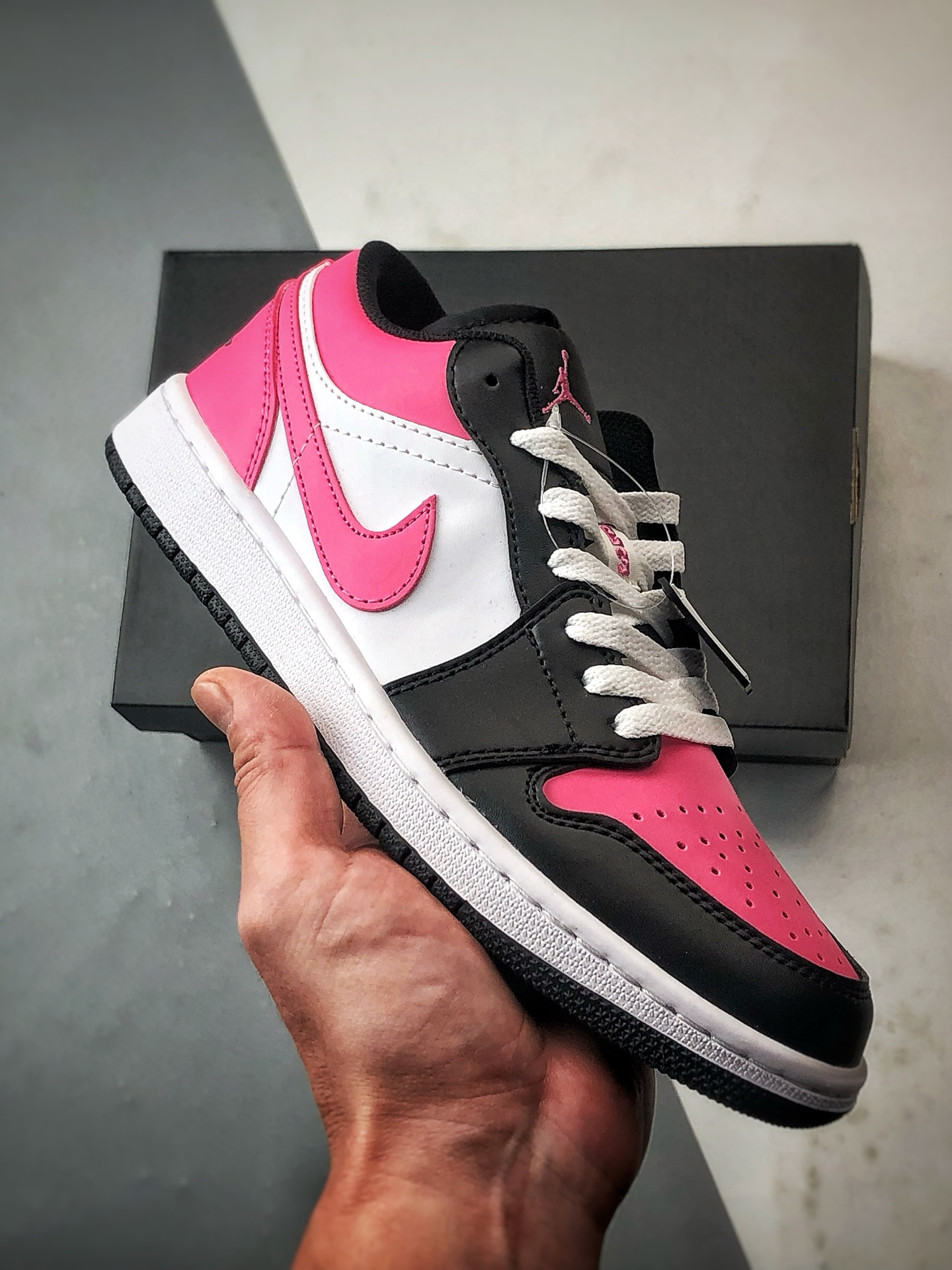220 Air Jordan 1 Low 樱花粉 554723-106-Chinese UA Cheap High Quatity Brand Clothes Bags handbags Sneakers wholesale wholesaler seller from China Factory suppliers Fashion Clothing Shoes best Quality Beautiful Price 220 Air Jordan 1 Low 樱花粉 554723-106