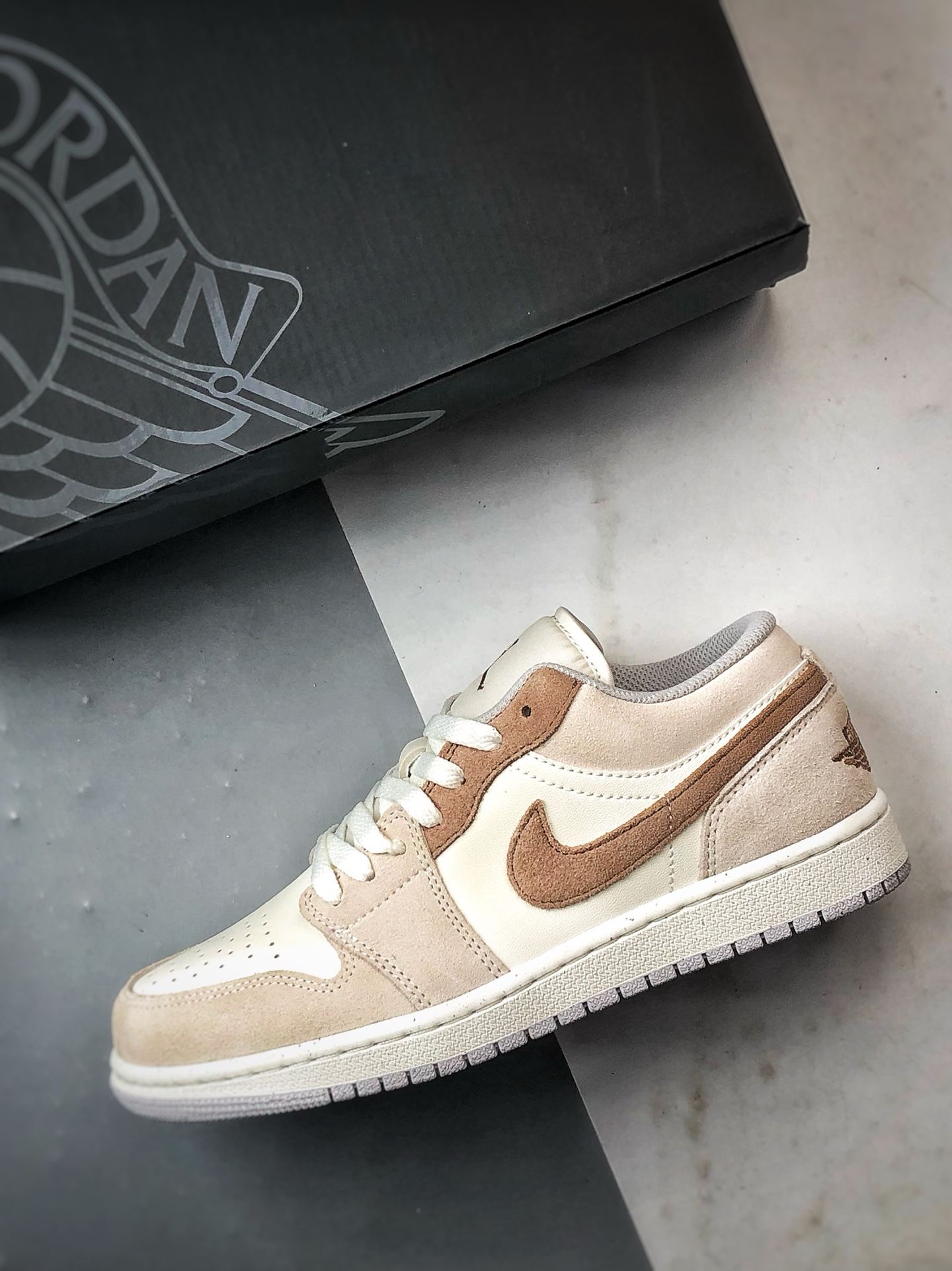 220 Air Jordan 1 Low 米棕色 HF1567-200-Chinese UA Cheap High Quatity Brand Clothes Bags handbags Sneakers wholesale wholesaler seller from China Factory suppliers Fashion Clothing Shoes best Quality Beautiful Price 220 Air Jordan 1 Low 米棕色 HF1567-200