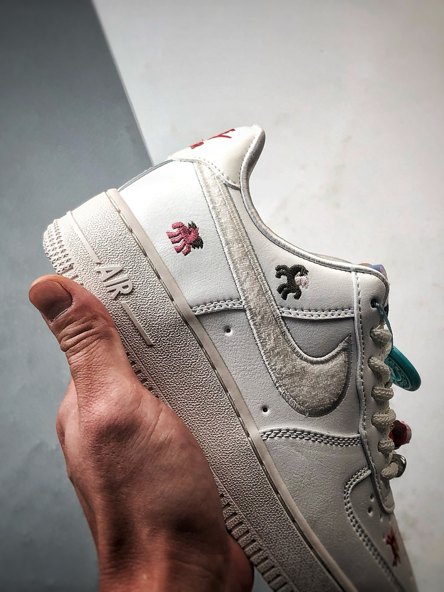 220 Air Force 1 '07 Low 马年限定白色 IQ1143-100
