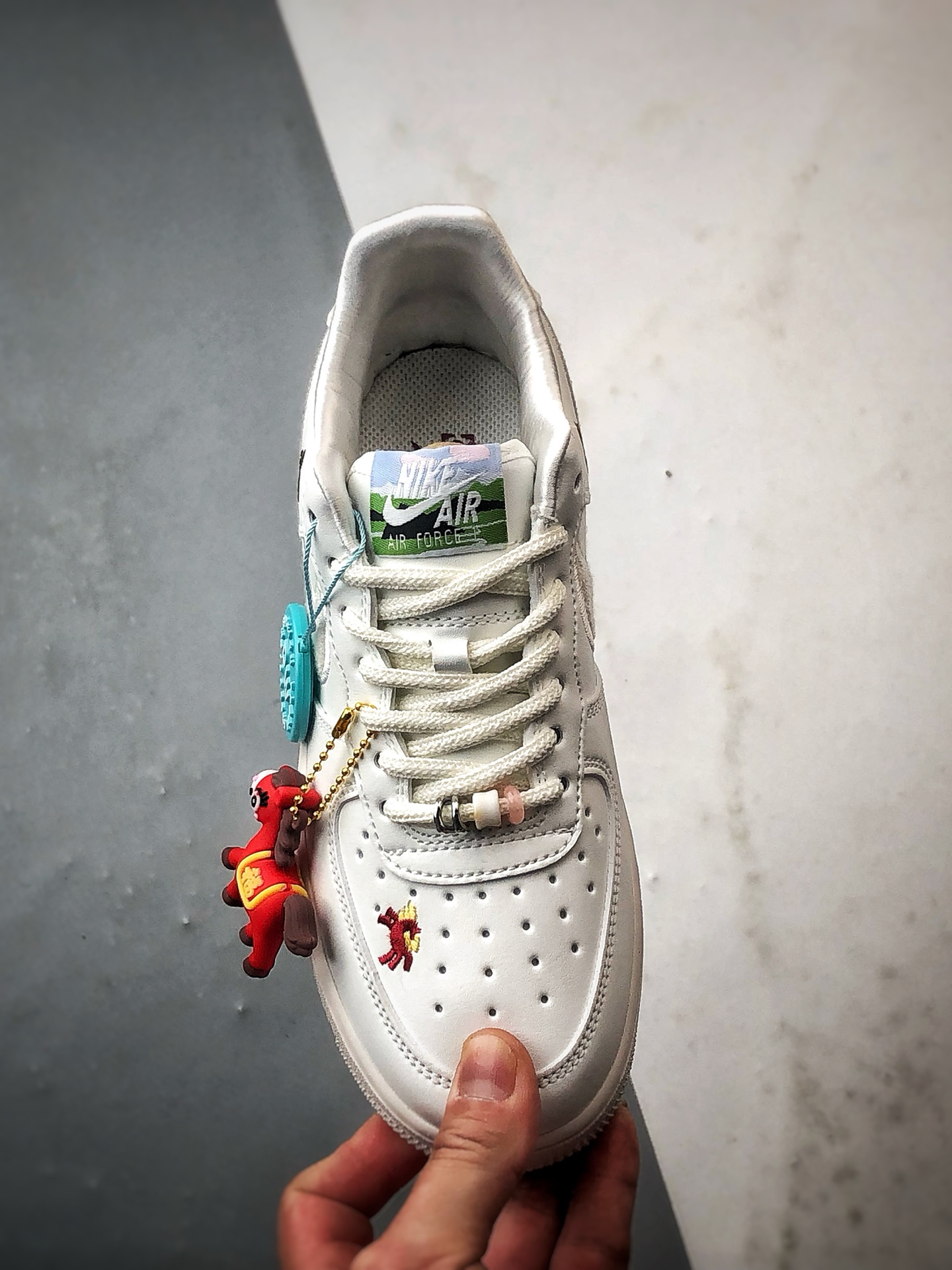 220 Air Force 1 '07 Low 马年限定白色 IQ1143-100