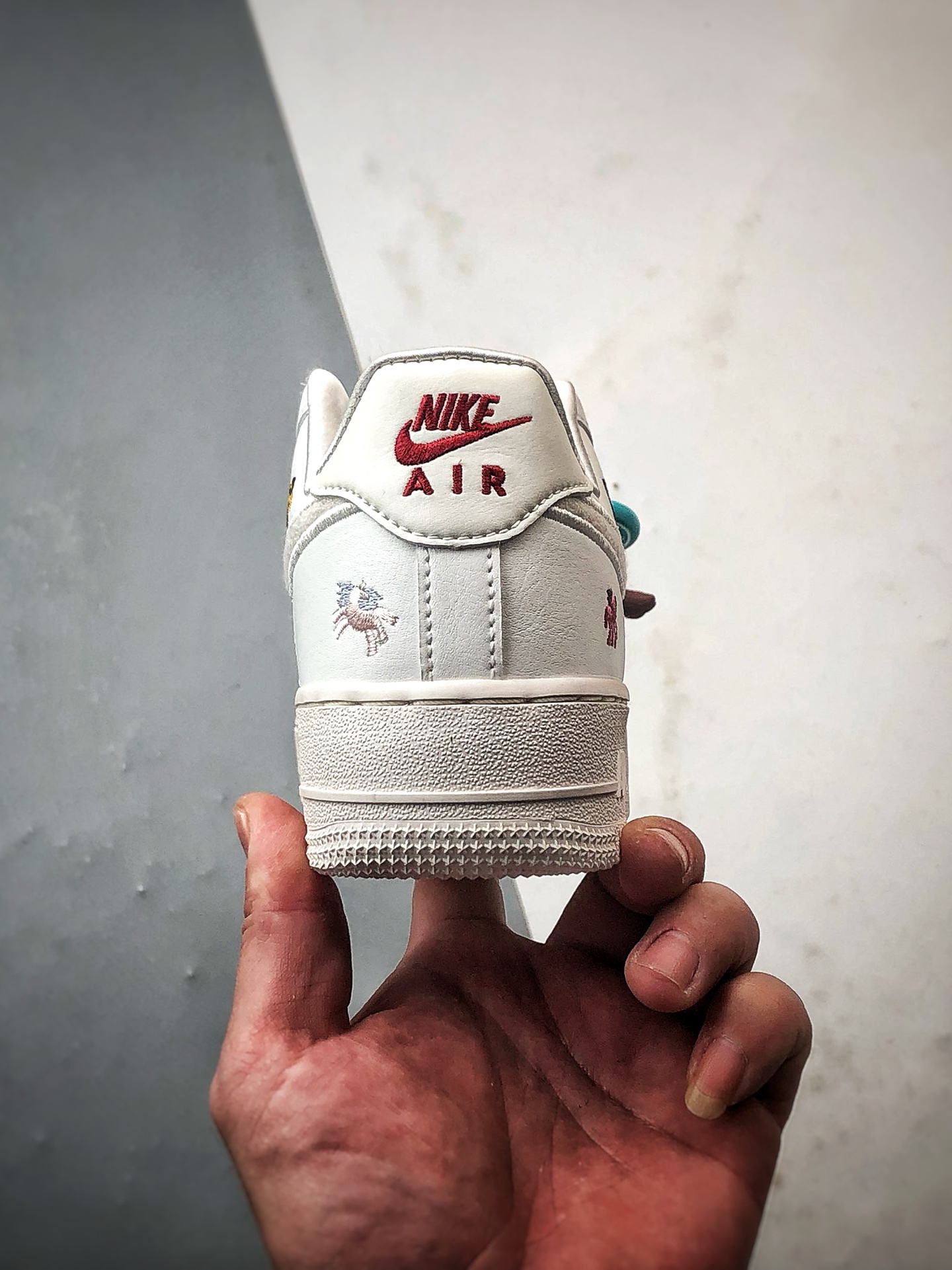 220 Air Force 1 '07 Low 马年限定白色 IQ1143-100