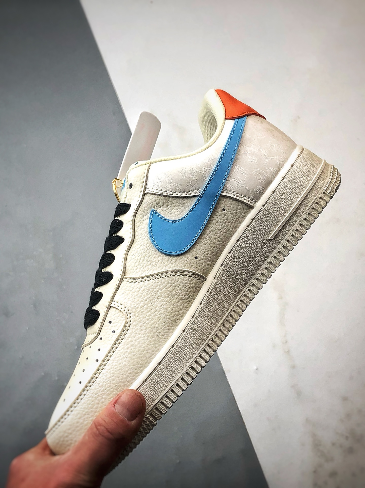 280 Air Force 1 '07 Low 马年限定米蓝橙 FV3694-100-Chinese UA Cheap High Quatity Brand Clothes Bags handbags Sneakers wholesale wholesaler seller from China Factory suppliers Fashion Clothing Shoes best Quality Beautiful Price 280 Air Force 1 '07 Low 马年限定米蓝橙 FV3694-100