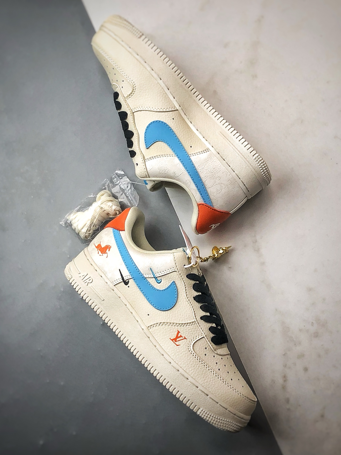 280 Air Force 1 '07 Low 马年限定米蓝橙 FV3694-100-Chinese UA Cheap High Quatity Brand Clothes Bags handbags Sneakers wholesale wholesaler seller from China Factory suppliers Fashion Clothing Shoes best Quality Beautiful Price 280 Air Force 1 '07 Low 马年限定米蓝橙 FV3694-100