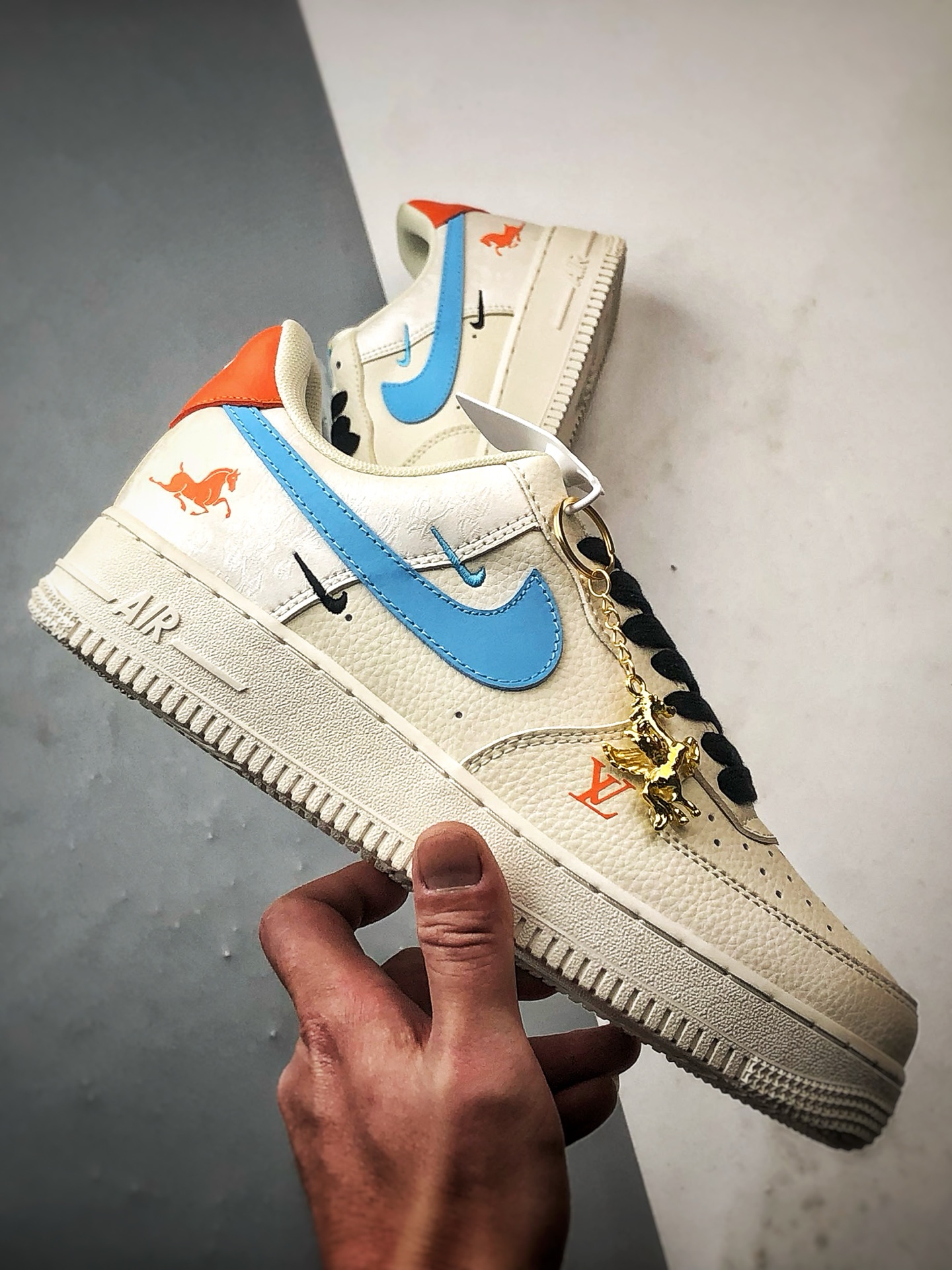280 Air Force 1 '07 Low 马年限定米蓝橙 FV3694-100-Chinese UA Cheap High Quatity Brand Clothes Bags handbags Sneakers wholesale wholesaler seller from China Factory suppliers Fashion Clothing Shoes best Quality Beautiful Price 280 Air Force 1 '07 Low 马年限定米蓝橙 FV3694-100