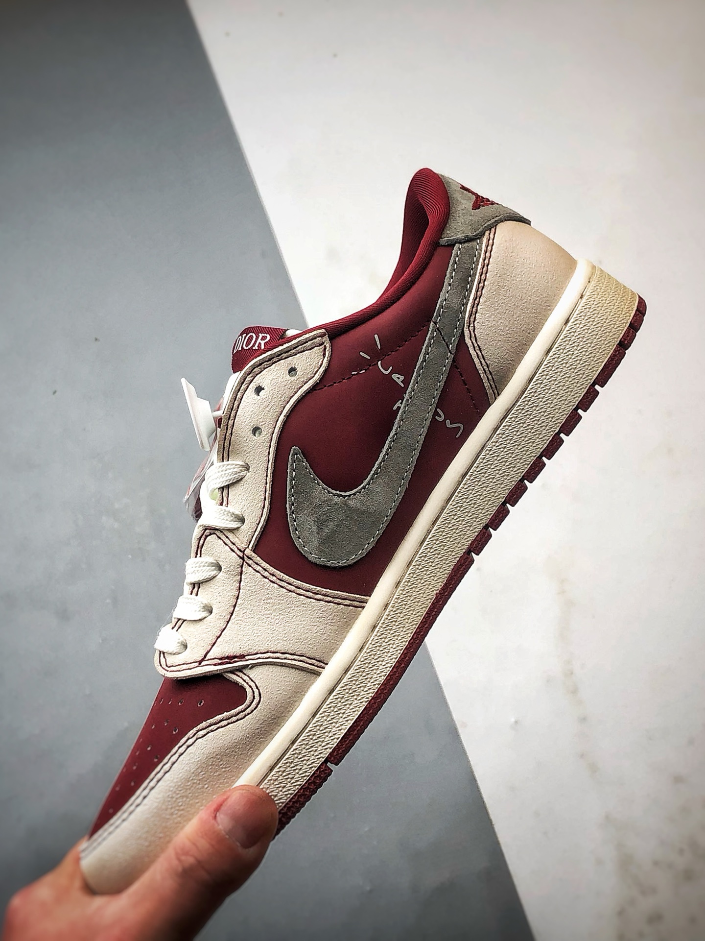 290 Air Jordan 1 Low ”高端定制” 迪奥米酒红灰倒钩 XS2025-082-Chinese UA Cheap High Quatity Brand Clothes Bags handbags Sneakers wholesale wholesaler seller from China Factory suppliers Fashion Clothing Shoes best Quality Beautiful Price 290 Air Jordan 1 Low ”高端定制” 迪奥米酒红灰倒钩 XS2025-082