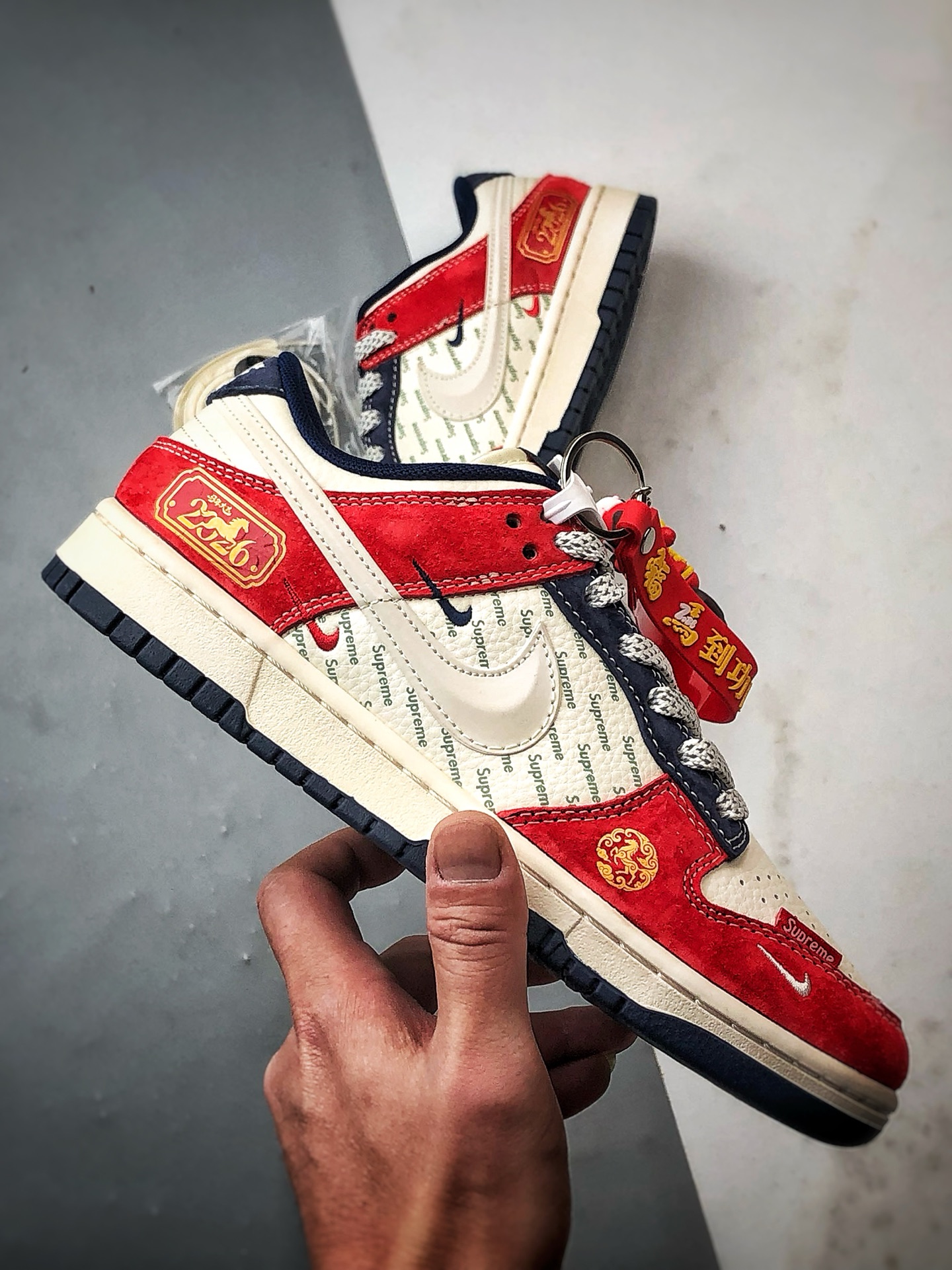 290 NK Dunk Low Retro ”DIY高端定制” 马年限定米白红蓝 低帮休闲运动板鞋 FC7688-209-Chinese UA Cheap High Quatity Brand Clothes Bags handbags Sneakers wholesale wholesaler seller from China Factory suppliers Fashion Clothing Shoes best Quality Beautiful Price 290 NK Dunk Low Retro ”DIY高端定制” 马年限定米白红蓝 低帮休闲运动板鞋 FC7688-209