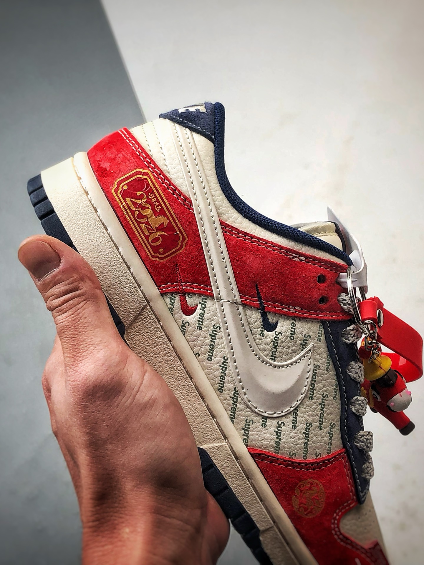 290 NK Dunk Low Retro ”DIY高端定制” 马年限定米白红蓝 低帮休闲运动板鞋 FC7688-209-Chinese UA Cheap High Quatity Brand Clothes Bags handbags Sneakers wholesale wholesaler seller from China Factory suppliers Fashion Clothing Shoes best Quality Beautiful Price 290 NK Dunk Low Retro ”DIY高端定制” 马年限定米白红蓝 低帮休闲运动板鞋 FC7688-209