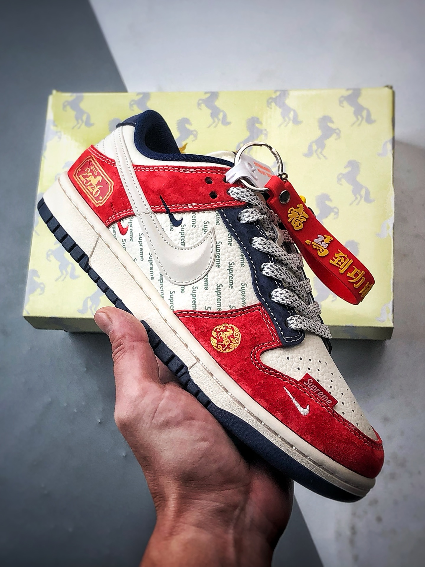 290 NK Dunk Low Retro ”DIY高端定制” 马年限定米白红蓝 低帮休闲运动板鞋 FC7688-209-Chinese UA Cheap High Quatity Brand Clothes Bags handbags Sneakers wholesale wholesaler seller from China Factory suppliers Fashion Clothing Shoes best Quality Beautiful Price 290 NK Dunk Low Retro ”DIY高端定制” 马年限定米白红蓝 低帮休闲运动板鞋 FC7688-209