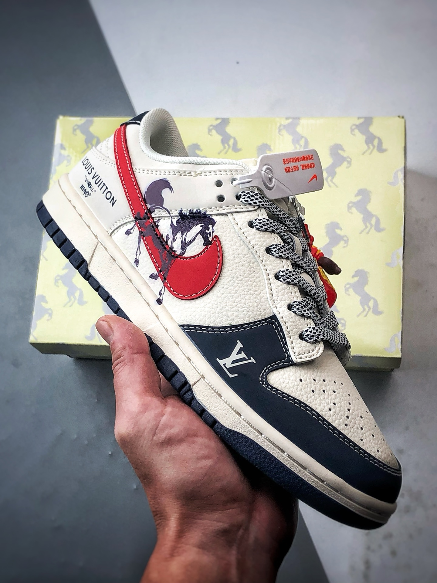 290 NK Dunk Low Retro ”DIY高端定制” LV马年涂鸦白蓝红 低帮休闲运动板鞋 JJ3508-563-Chinese UA Cheap High Quatity Brand Clothes Bags handbags Sneakers wholesale wholesaler seller from China Factory suppliers Fashion Clothing Shoes best Quality Beautiful Price 290 NK Dunk Low Retro ”DIY高端定制” LV马年涂鸦白蓝红 低帮休闲运动板鞋 JJ3508-563