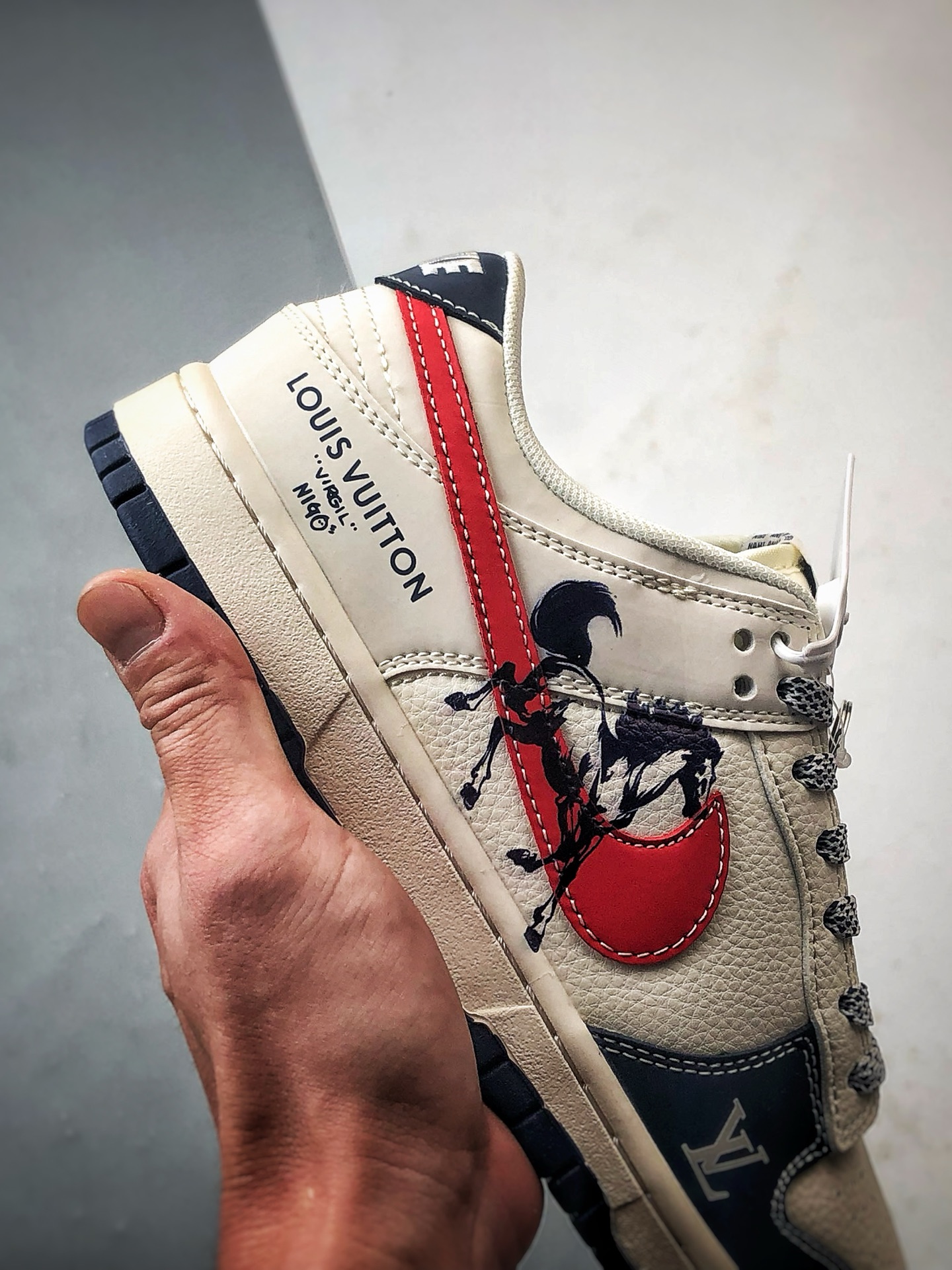 290 NK Dunk Low Retro ”DIY高端定制” LV马年涂鸦白蓝红 低帮休闲运动板鞋 JJ3508-563-Chinese UA Cheap High Quatity Brand Clothes Bags handbags Sneakers wholesale wholesaler seller from China Factory suppliers Fashion Clothing Shoes best Quality Beautiful Price 290 NK Dunk Low Retro ”DIY高端定制” LV马年涂鸦白蓝红 低帮休闲运动板鞋 JJ3508-563