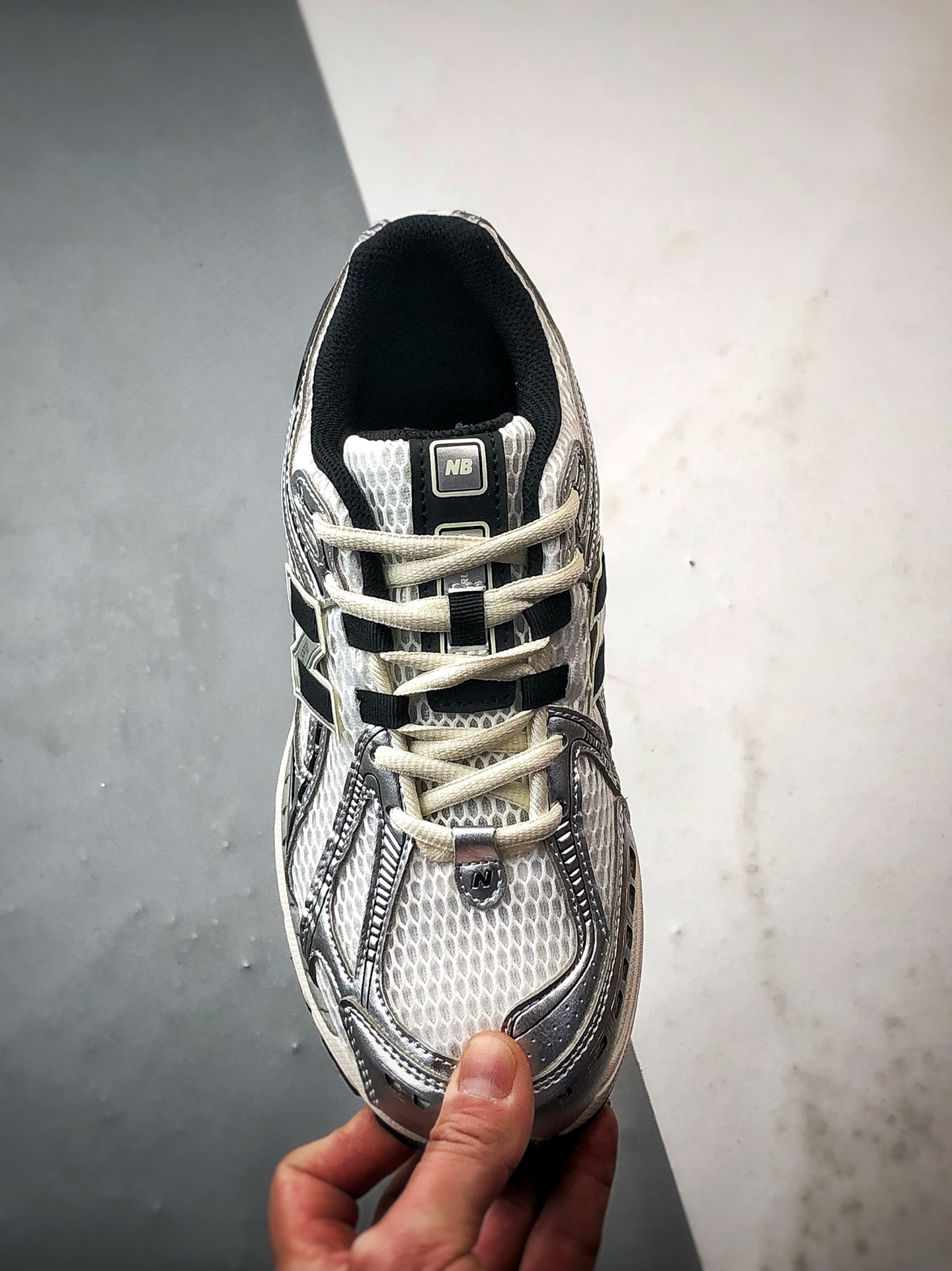 200 New Balance 1906 银黑色 复古潮流休闲运动慢跑鞋 M1906RER Size:36-45-Chinese UA Cheap High Quatity Brand Clothes Bags handbags Sneakers wholesale wholesaler seller from China Factory suppliers Fashion Clothing Shoes best Quality Beautiful Price 200 New Balance 1906 银黑色 复古潮流休闲运动慢跑鞋 M1906RER Size:36-45