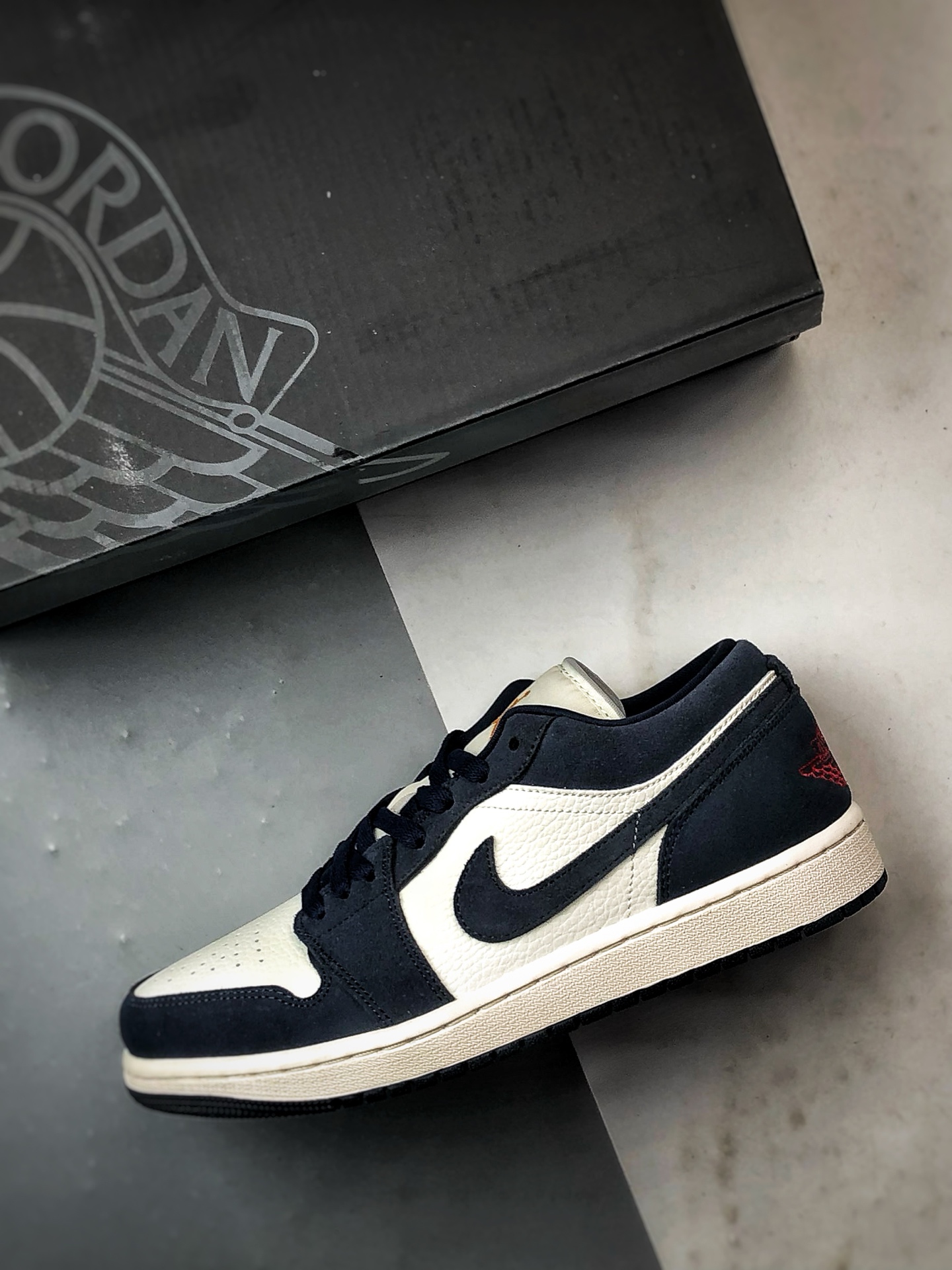200 Air Jordan 1 Low 海军蓝 IO7448-400