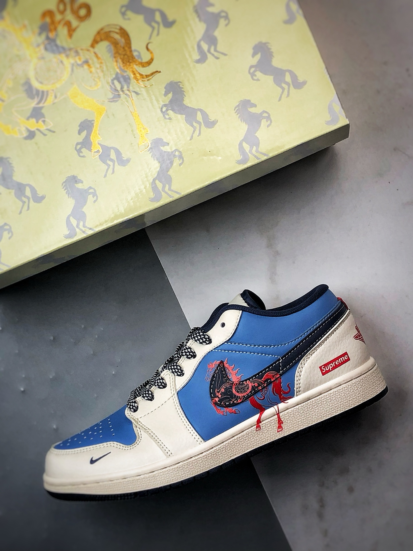 290 Air Jordan 1 Low ”高端定制” Sup马年涂鸦米白蓝 XX2610-010-Chinese UA Cheap High Quatity Brand Clothes Bags handbags Sneakers wholesale wholesaler seller from China Factory suppliers Fashion Clothing Shoes best Quality Beautiful Price 290 Air Jordan 1 Low ”高端定制” Sup马年涂鸦米白蓝 XX2610-010