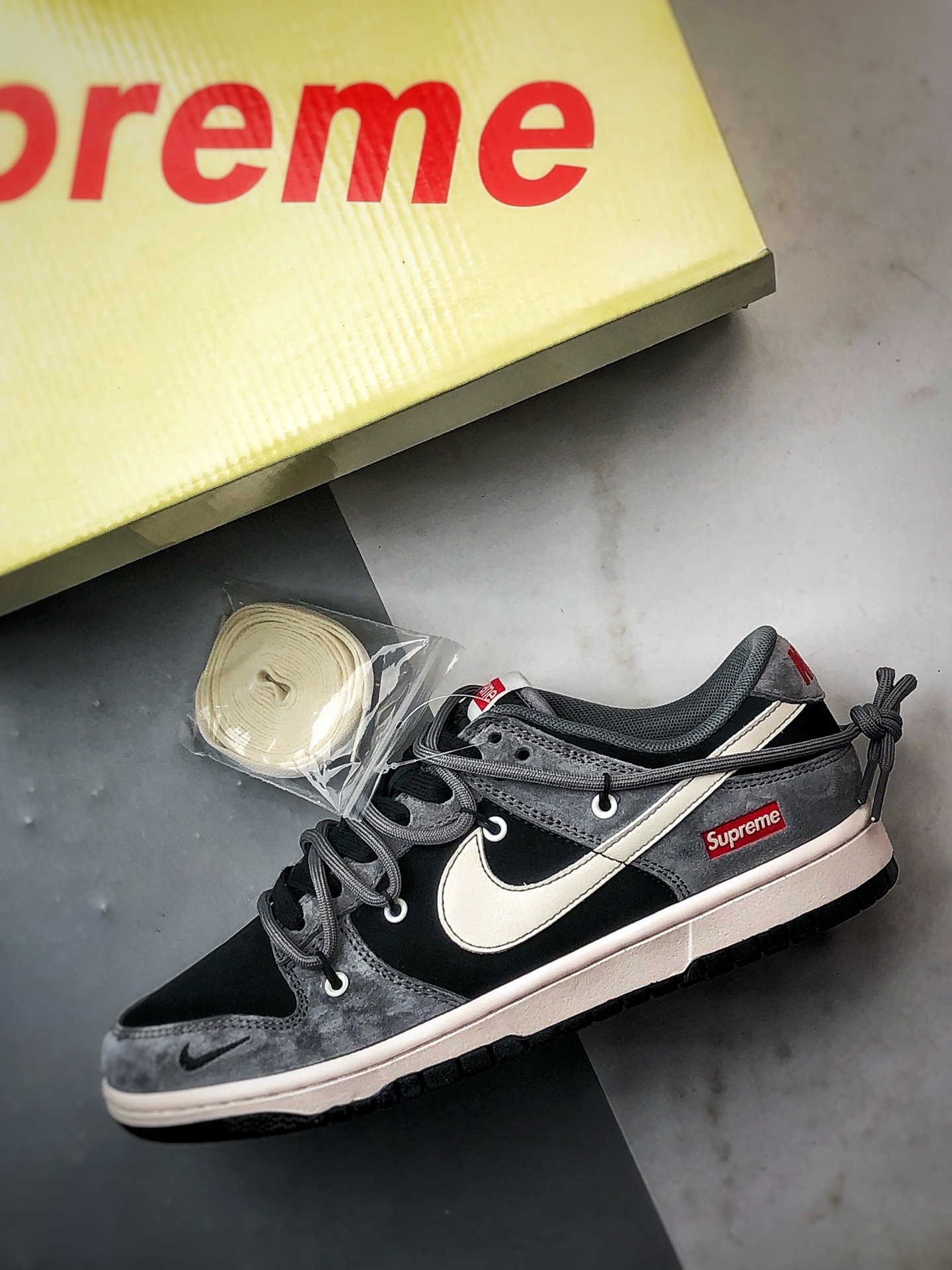310 NK Dunk Low Retro ”DIY高端定制” Sup灰黑米解构绑带 低帮休闲运动板鞋 JP2046-101-Chinese UA Cheap High Quatity Brand Clothes Bags handbags Sneakers wholesale wholesaler seller from China Factory suppliers Fashion Clothing Shoes best Quality Beautiful Price 310 NK Dunk Low Retro ”DIY高端定制” Sup灰黑米解构绑带 低帮休闲运动板鞋 JP2046-101