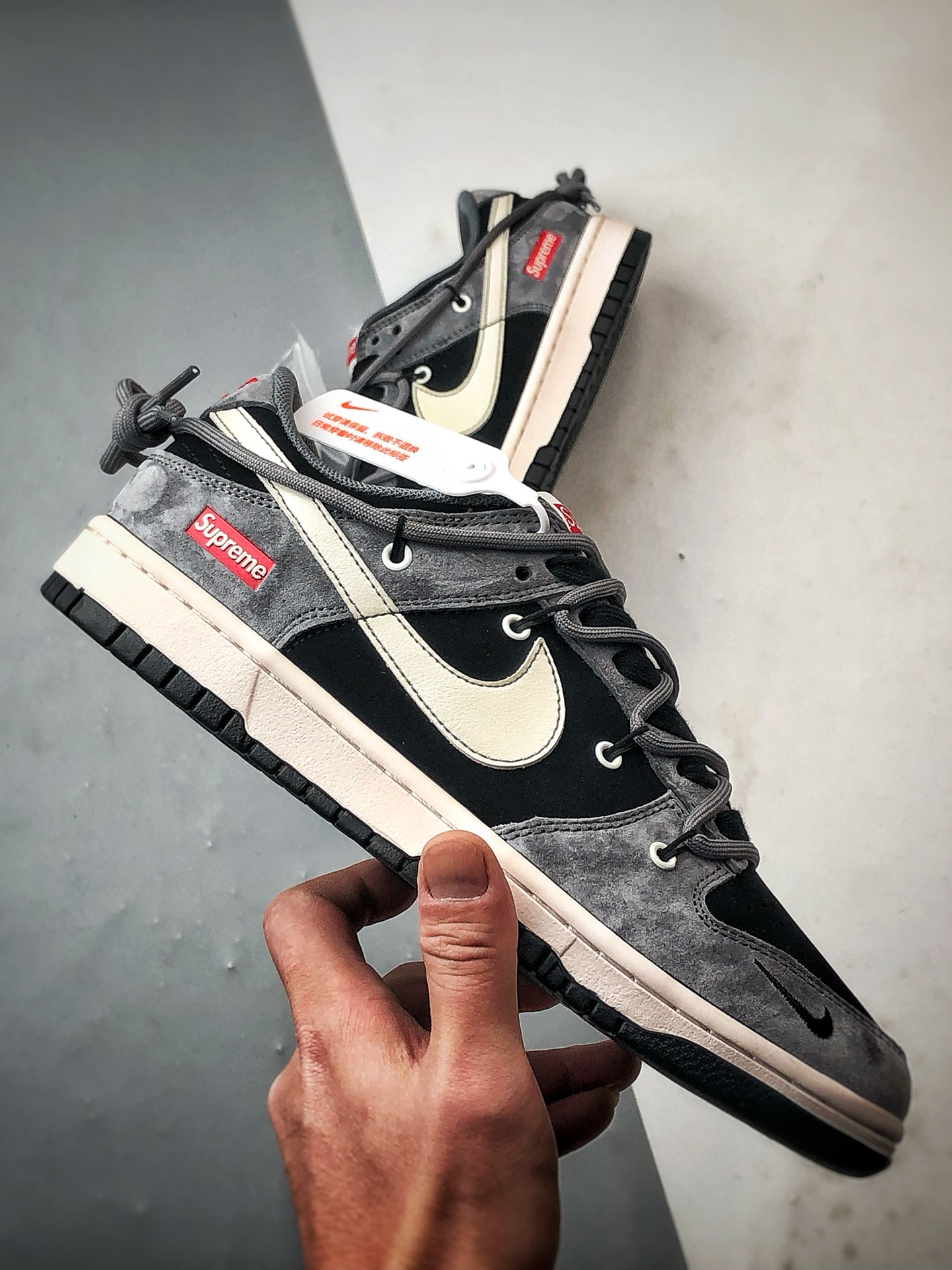 310 NK Dunk Low Retro ”DIY高端定制” Sup灰黑米解构绑带 低帮休闲运动板鞋 JP2046-101-Chinese UA Cheap High Quatity Brand Clothes Bags handbags Sneakers wholesale wholesaler seller from China Factory suppliers Fashion Clothing Shoes best Quality Beautiful Price 310 NK Dunk Low Retro ”DIY高端定制” Sup灰黑米解构绑带 低帮休闲运动板鞋 JP2046-101