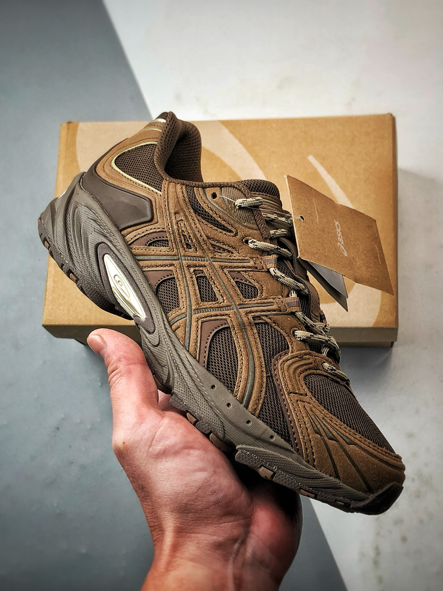 200 Asics Gel-Kahana TR Nexus 棕色 亚瑟士复古潮流休闲运动鞋 1203B123-200