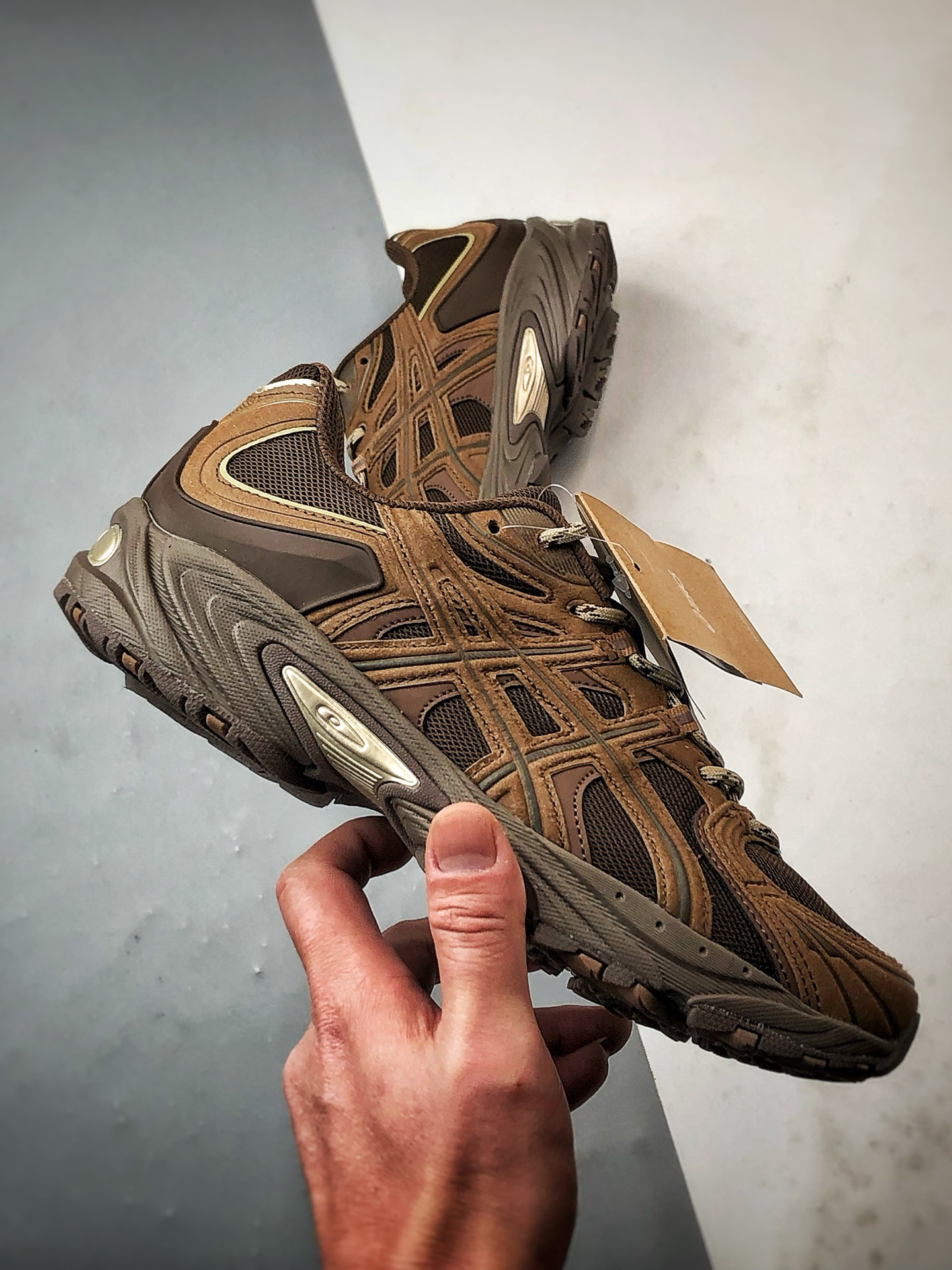 200 Asics Gel-Kahana TR Nexus 棕色 亚瑟士复古潮流休闲运动鞋 1203B123-200