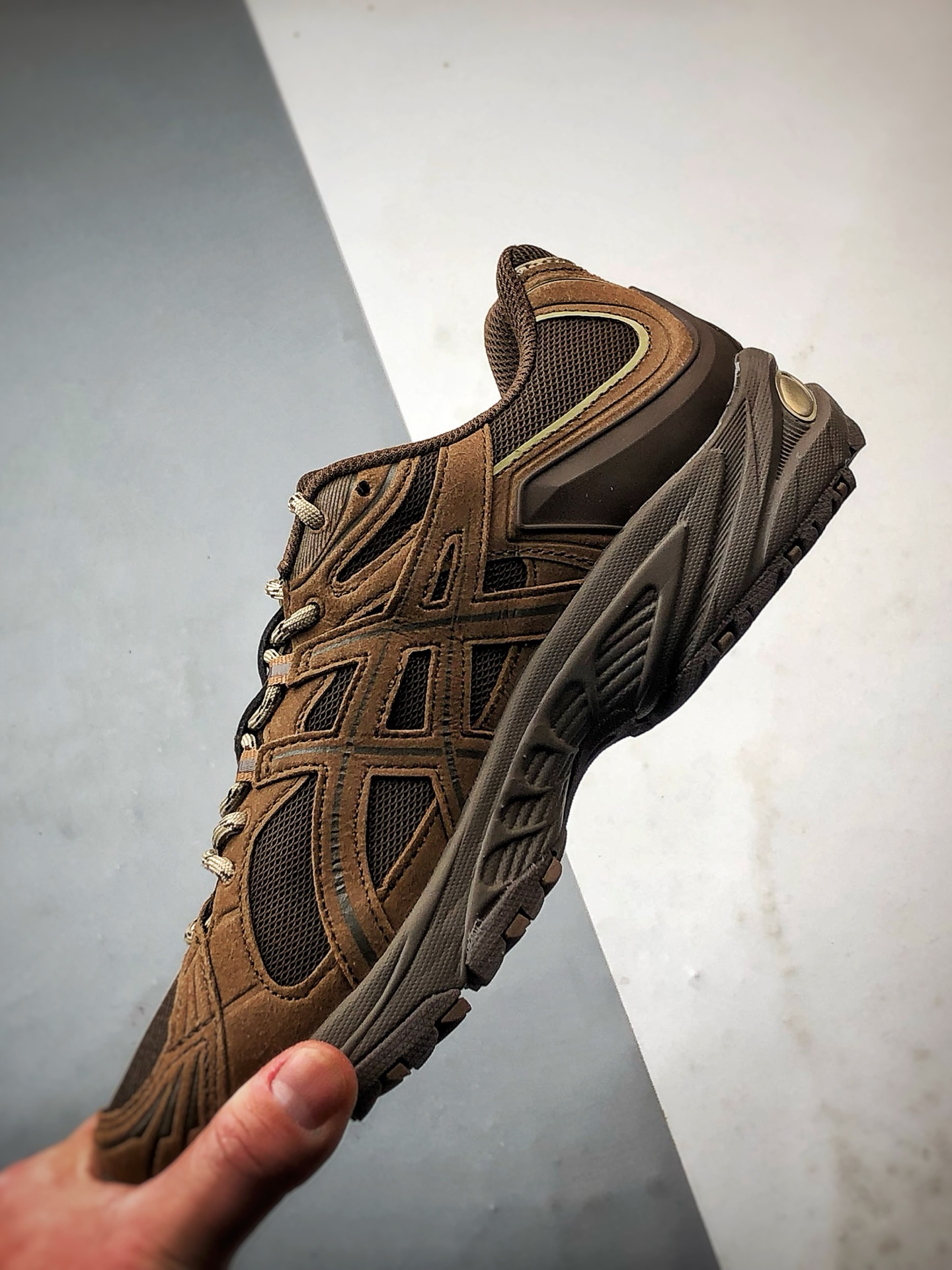 200 Asics Gel-Kahana TR Nexus 棕色 亚瑟士复古潮流休闲运动鞋 1203B123-200