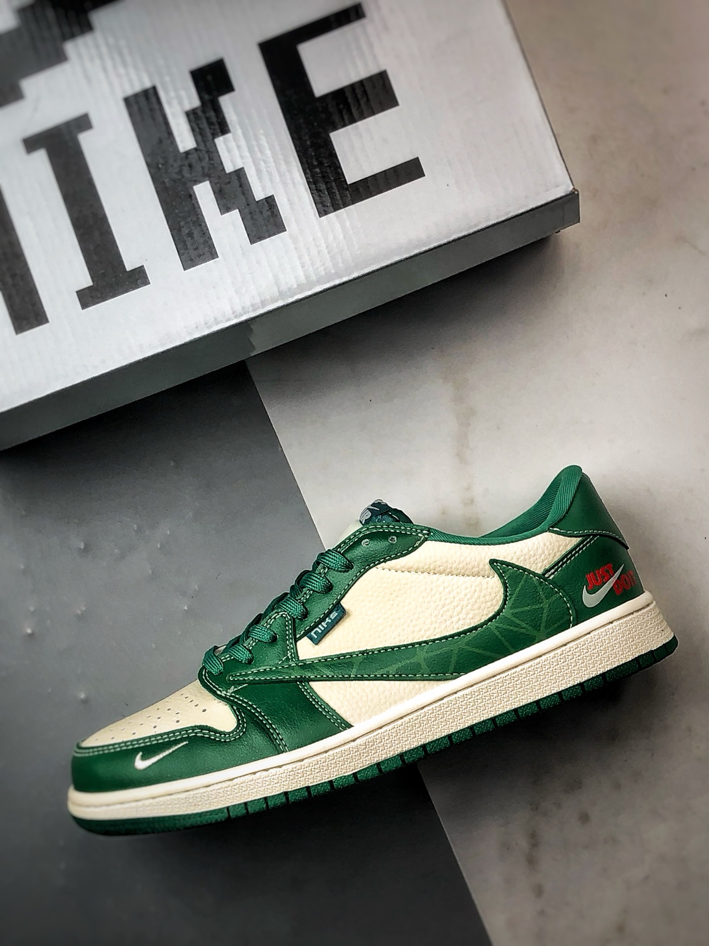 290 Air Jordan 1 Low ”高端定制” 米白绿倒钩 LD2028-069