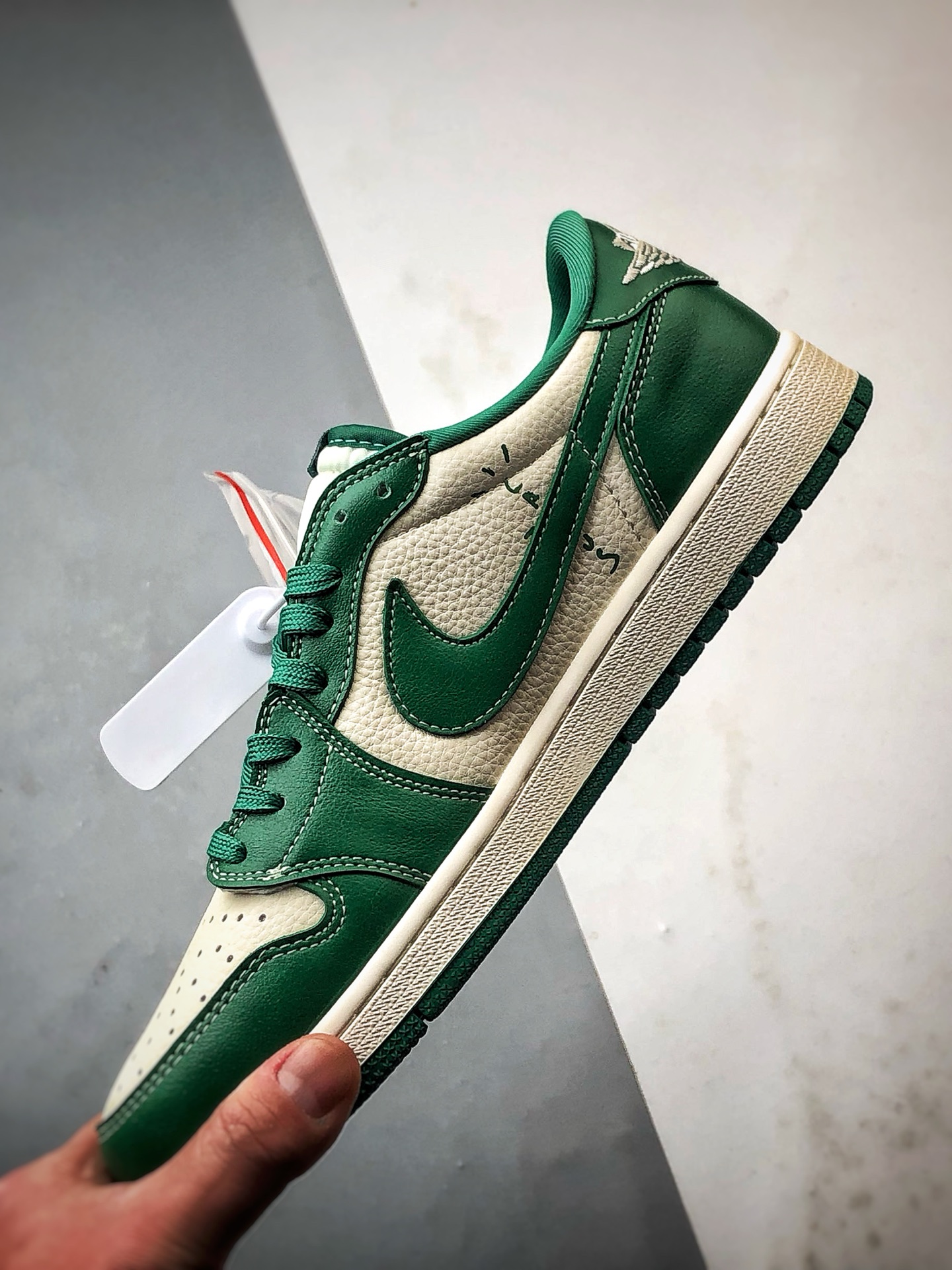 290 Air Jordan 1 Low ”高端定制” 米白绿倒钩 LD2028-069