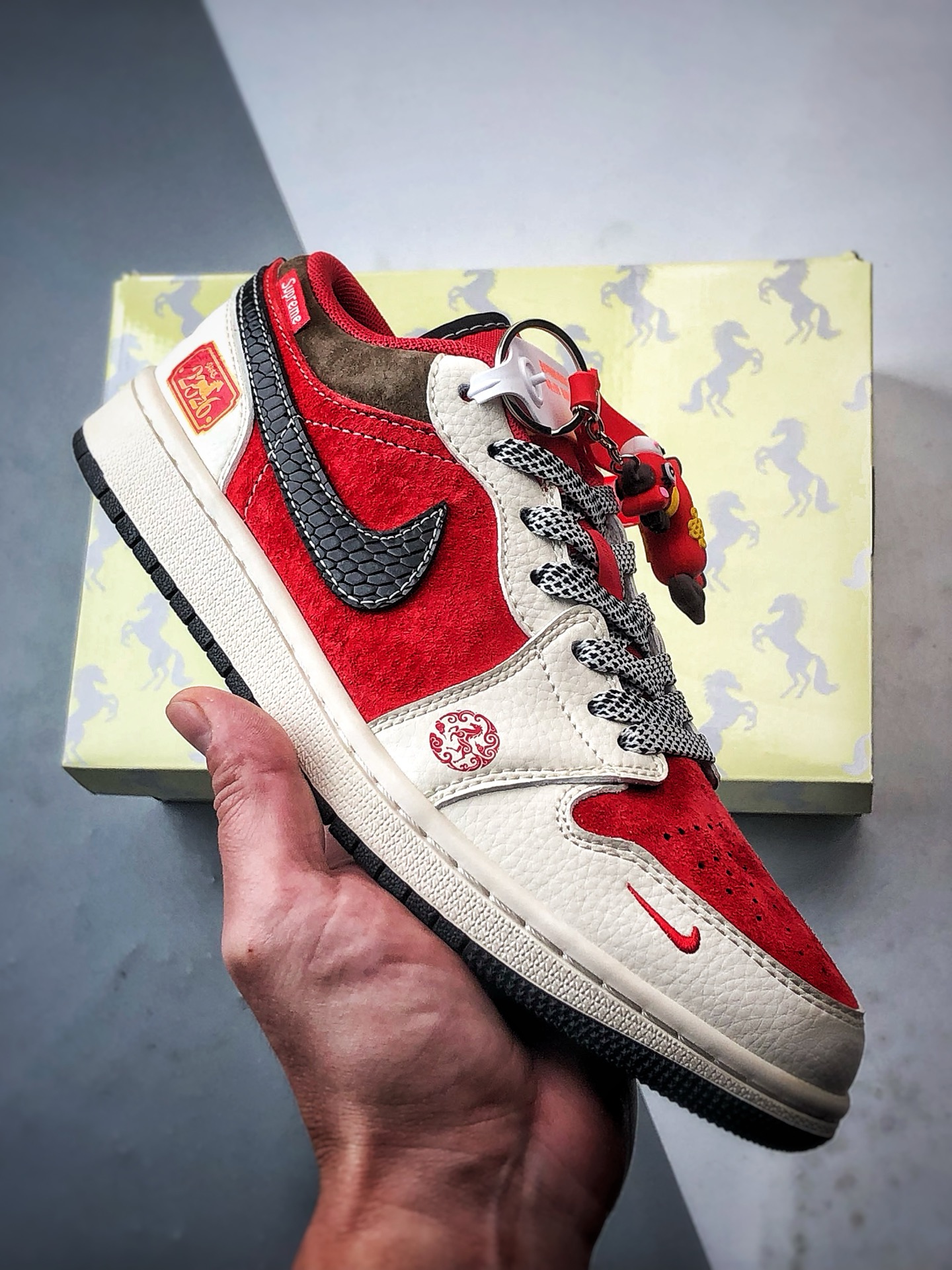 290 Air Jordan 1 Low ”高端定制” Sup马年米白红黑 FC7688-203-Chinese UA Cheap High Quatity Brand Clothes Bags handbags Sneakers wholesale wholesaler seller from China Factory suppliers Fashion Clothing Shoes best Quality Beautiful Price 290 Air Jordan 1 Low ”高端定制” Sup马年米白红黑 FC7688-203