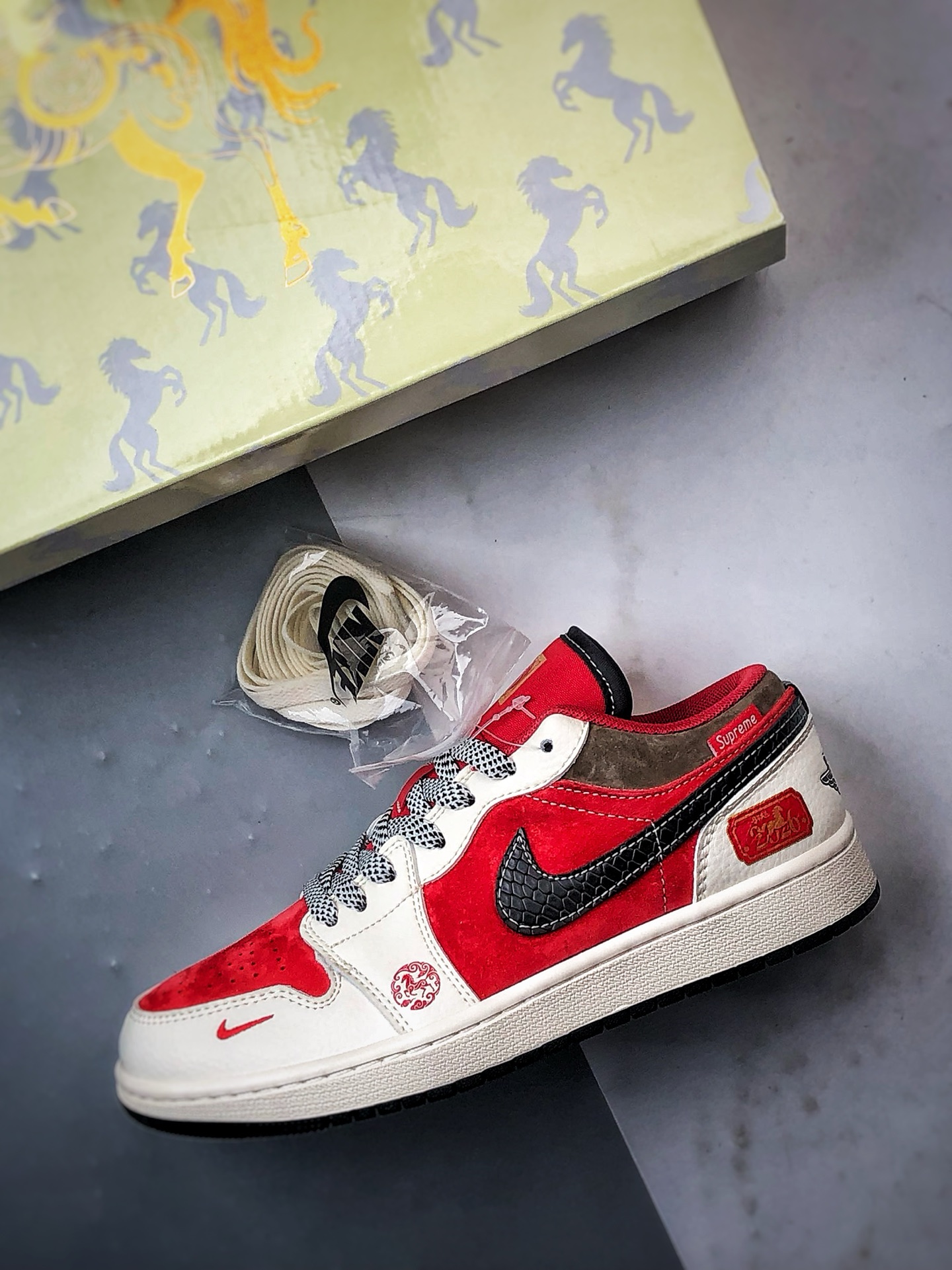 290 Air Jordan 1 Low ”高端定制” Sup马年米白红黑 FC7688-203-Chinese UA Cheap High Quatity Brand Clothes Bags handbags Sneakers wholesale wholesaler seller from China Factory suppliers Fashion Clothing Shoes best Quality Beautiful Price 290 Air Jordan 1 Low ”高端定制” Sup马年米白红黑 FC7688-203