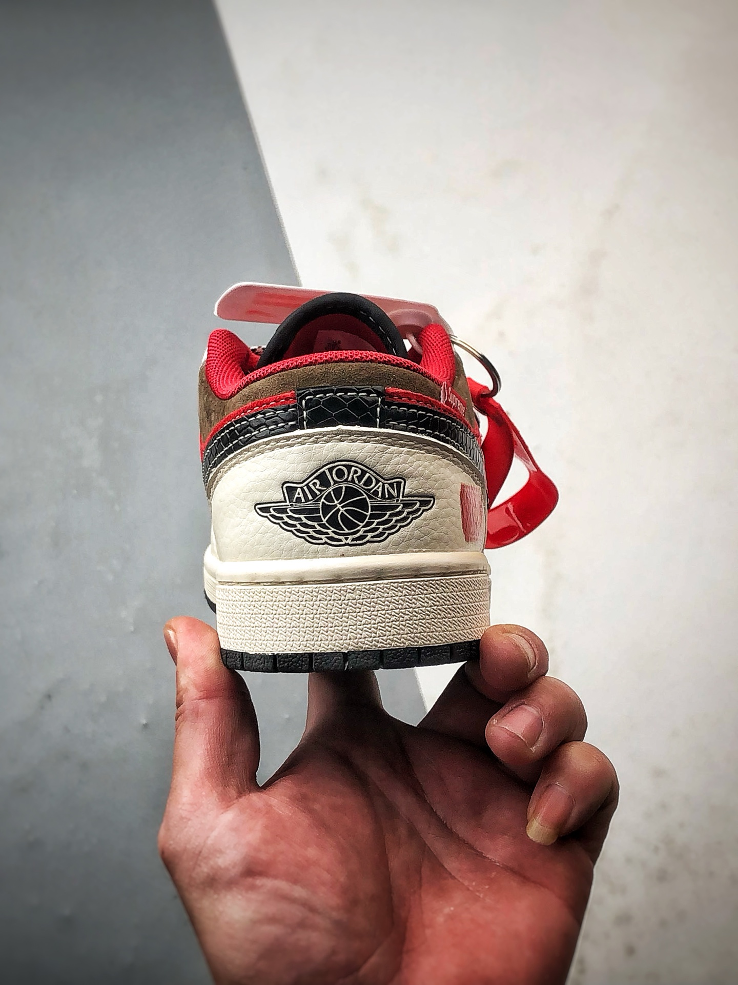 290 Air Jordan 1 Low ”高端定制” Sup马年米白红黑 FC7688-203-Chinese UA Cheap High Quatity Brand Clothes Bags handbags Sneakers wholesale wholesaler seller from China Factory suppliers Fashion Clothing Shoes best Quality Beautiful Price 290 Air Jordan 1 Low ”高端定制” Sup马年米白红黑 FC7688-203