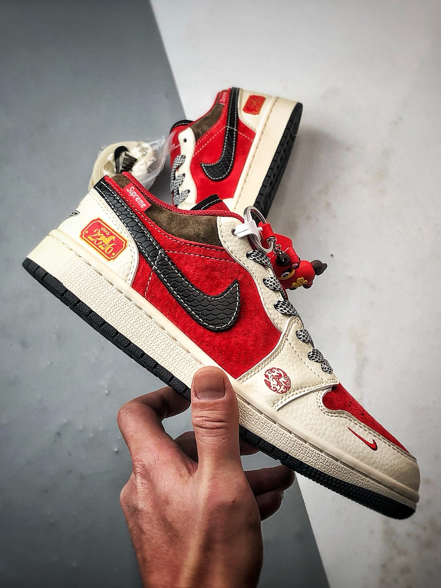 290 Air Jordan 1 Low ”高端定制” Sup马年米白红黑 FC7688-203-Chinese UA Cheap High Quatity Brand Clothes Bags handbags Sneakers wholesale wholesaler seller from China Factory suppliers Fashion Clothing Shoes best Quality Beautiful Price 290 Air Jordan 1 Low ”高端定制” Sup马年米白红黑 FC7688-203