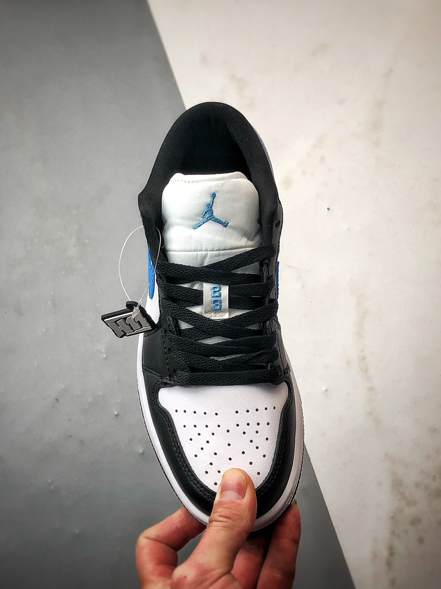 220 Air Jordan 1 Low 黑白蓝 DC0774-041-Chinese UA Cheap High Quatity Brand Clothes Bags handbags Sneakers wholesale wholesaler seller from China Factory suppliers Fashion Clothing Shoes best Quality Beautiful Price 220 Air Jordan 1 Low 黑白蓝 DC0774-041