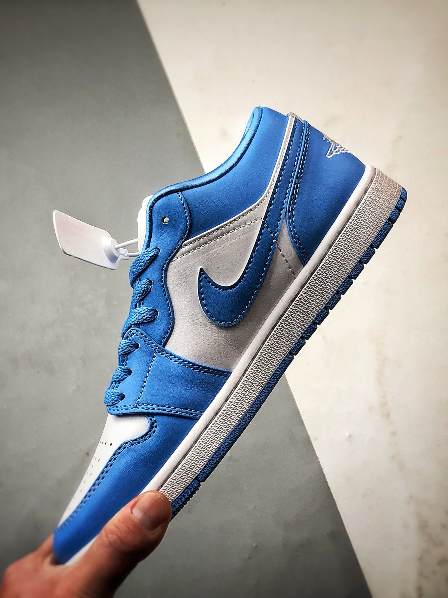 220 Air Jordan 1 Low 大学蓝 AO9944-441-Chinese UA Cheap High Quatity Brand Clothes Bags handbags Sneakers wholesale wholesaler seller from China Factory suppliers Fashion Clothing Shoes best Quality Beautiful Price 220 Air Jordan 1 Low 大学蓝 AO9944-441