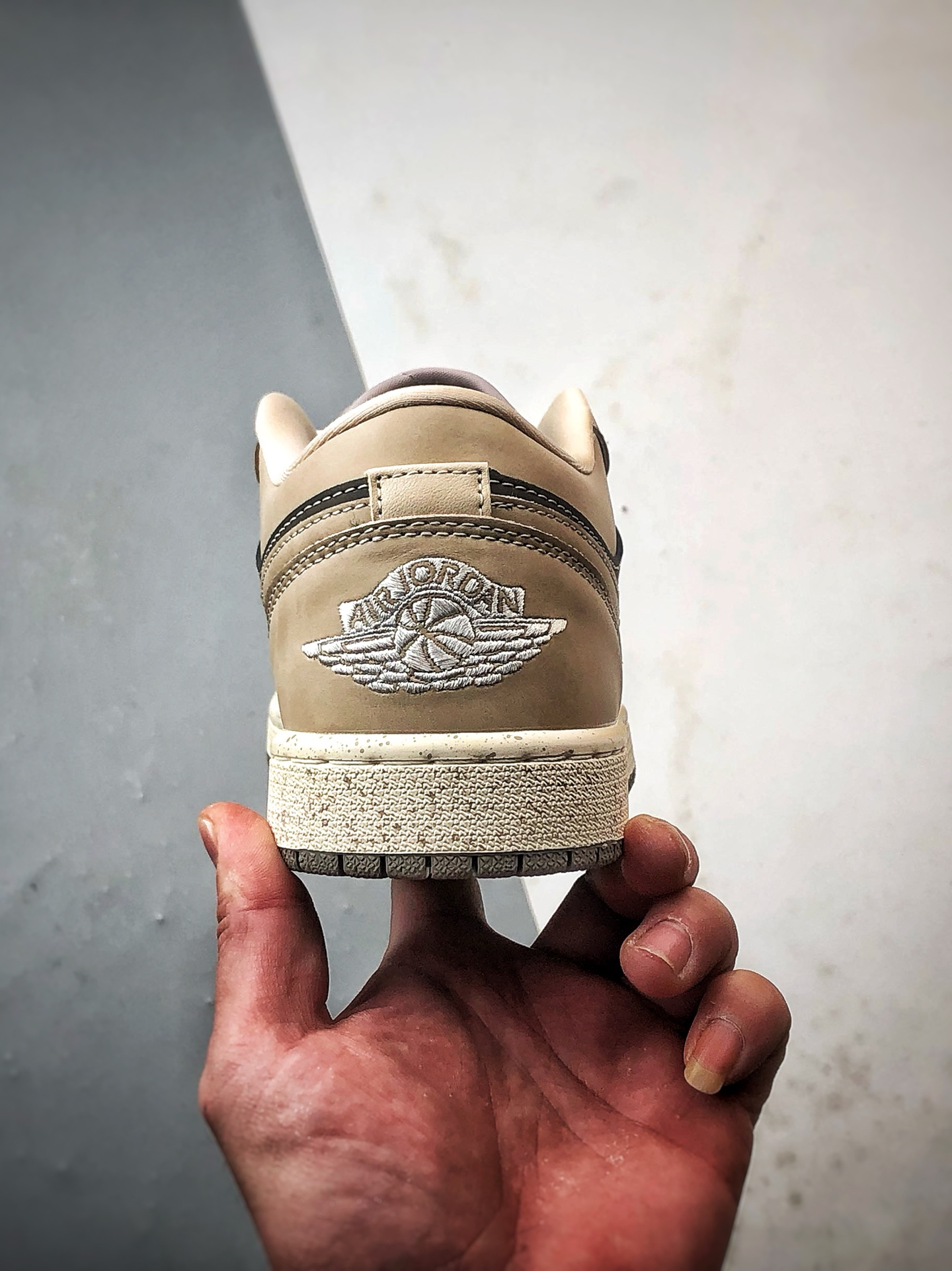 220 Air Jordan 1 Low 米棕 IB7011-001-Chinese UA Cheap High Quatity Brand Clothes Bags handbags Sneakers wholesale wholesaler seller from China Factory suppliers Fashion Clothing Shoes best Quality Beautiful Price 220 Air Jordan 1 Low 米棕 IB7011-001