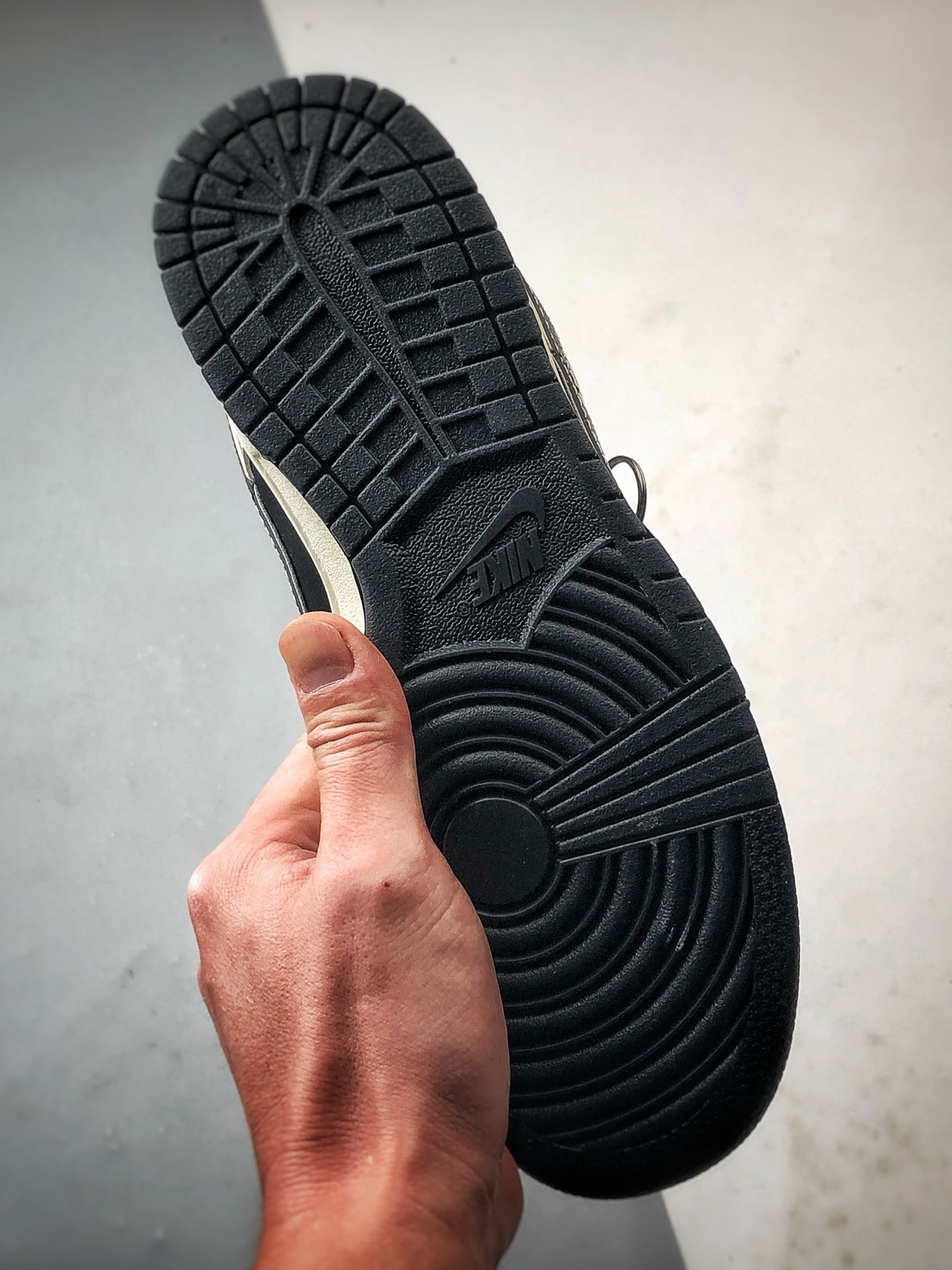 290 NK Dunk Low Retro ”DIY高端定制” LV米白黑 低帮休闲运动板鞋 TX1688-004-Chinese UA Cheap High Quatity Brand Clothes Bags handbags Sneakers wholesale wholesaler seller from China Factory suppliers Fashion Clothing Shoes best Quality Beautiful Price 290 NK Dunk Low Retro ”DIY高端定制” LV米白黑 低帮休闲运动板鞋 TX1688-004
