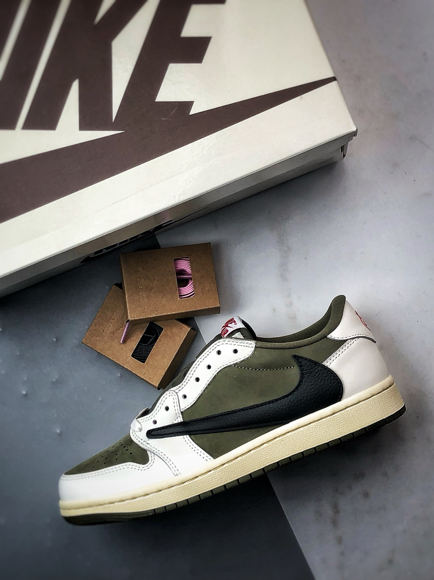 320 Travis Scott x Air Jordan 1 Low 米绿黑倒钩 DM7866-200-Chinese UA Cheap High Quatity Brand Clothes Bags handbags Sneakers wholesale wholesaler seller from China Factory suppliers Fashion Clothing Shoes best Quality Beautiful Price 320 Travis Scott x Air Jordan 1 Low 米绿黑倒钩 DM7866-200