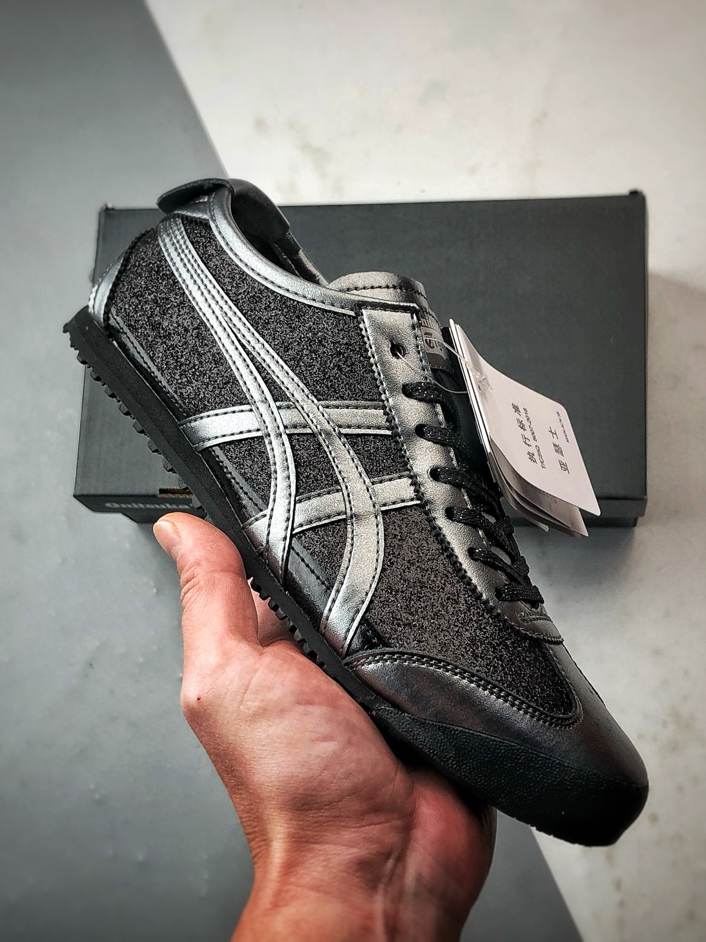 170 Asics 鬼冢虎 Mexico 66 黑钻 1183C480-001-Chinese UA Cheap High Quatity Brand Clothes Bags handbags Sneakers wholesale wholesaler seller from China Factory suppliers Fashion Clothing Shoes best Quality Beautiful Price 170 Asics 鬼冢虎 Mexico 66 黑钻 1183C480-001