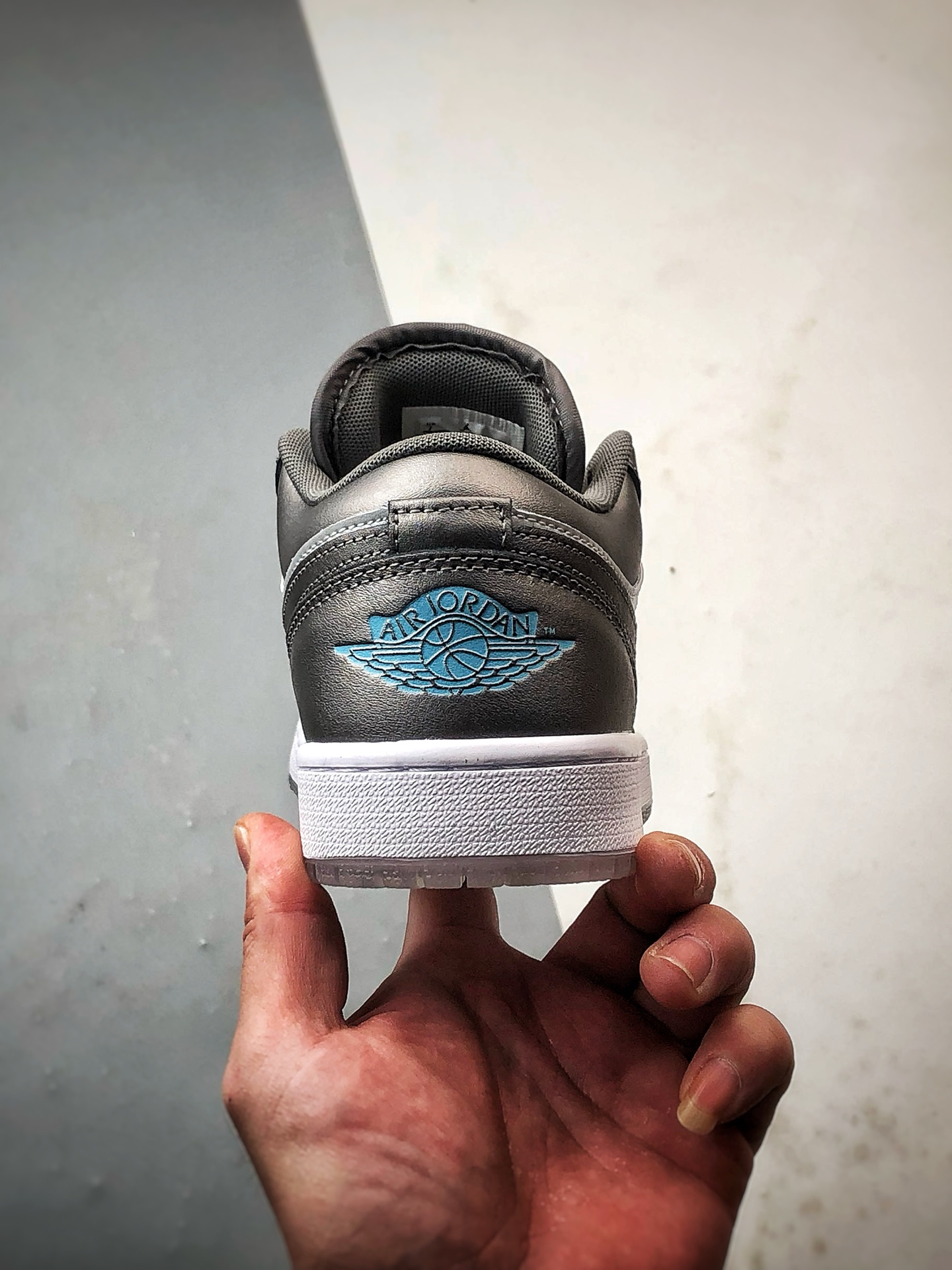200 Air Jordan 1 Low 银灰 HV4398-014-Chinese UA Cheap High Quatity Brand Clothes Bags handbags Sneakers wholesale wholesaler seller from China Factory suppliers Fashion Clothing Shoes best Quality Beautiful Price 200 Air Jordan 1 Low 银灰 HV4398-014
