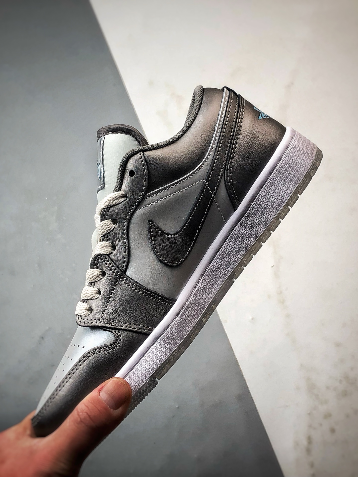 200 Air Jordan 1 Low 银灰 HV4398-014-Chinese UA Cheap High Quatity Brand Clothes Bags handbags Sneakers wholesale wholesaler seller from China Factory suppliers Fashion Clothing Shoes best Quality Beautiful Price 200 Air Jordan 1 Low 银灰 HV4398-014