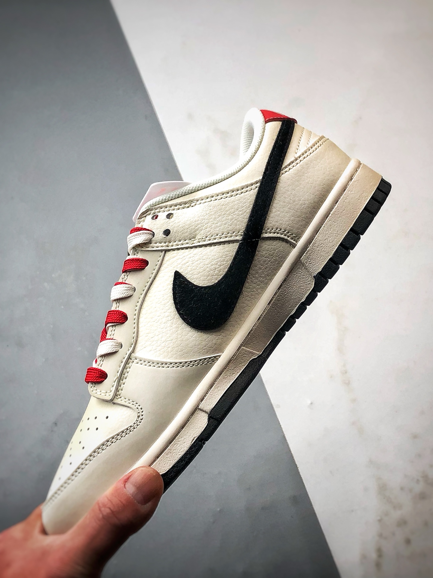 290 NK Dunk Low Retro ”DIY高端定制” 马年米白黑红 低帮休闲运动板鞋 FC1688-257-Chinese UA Cheap High Quatity Brand Clothes Bags handbags Sneakers wholesale wholesaler seller from China Factory suppliers Fashion Clothing Shoes best Quality Beautiful Price 290 NK Dunk Low Retro ”DIY高端定制” 马年米白黑红 低帮休闲运动板鞋 FC1688-257