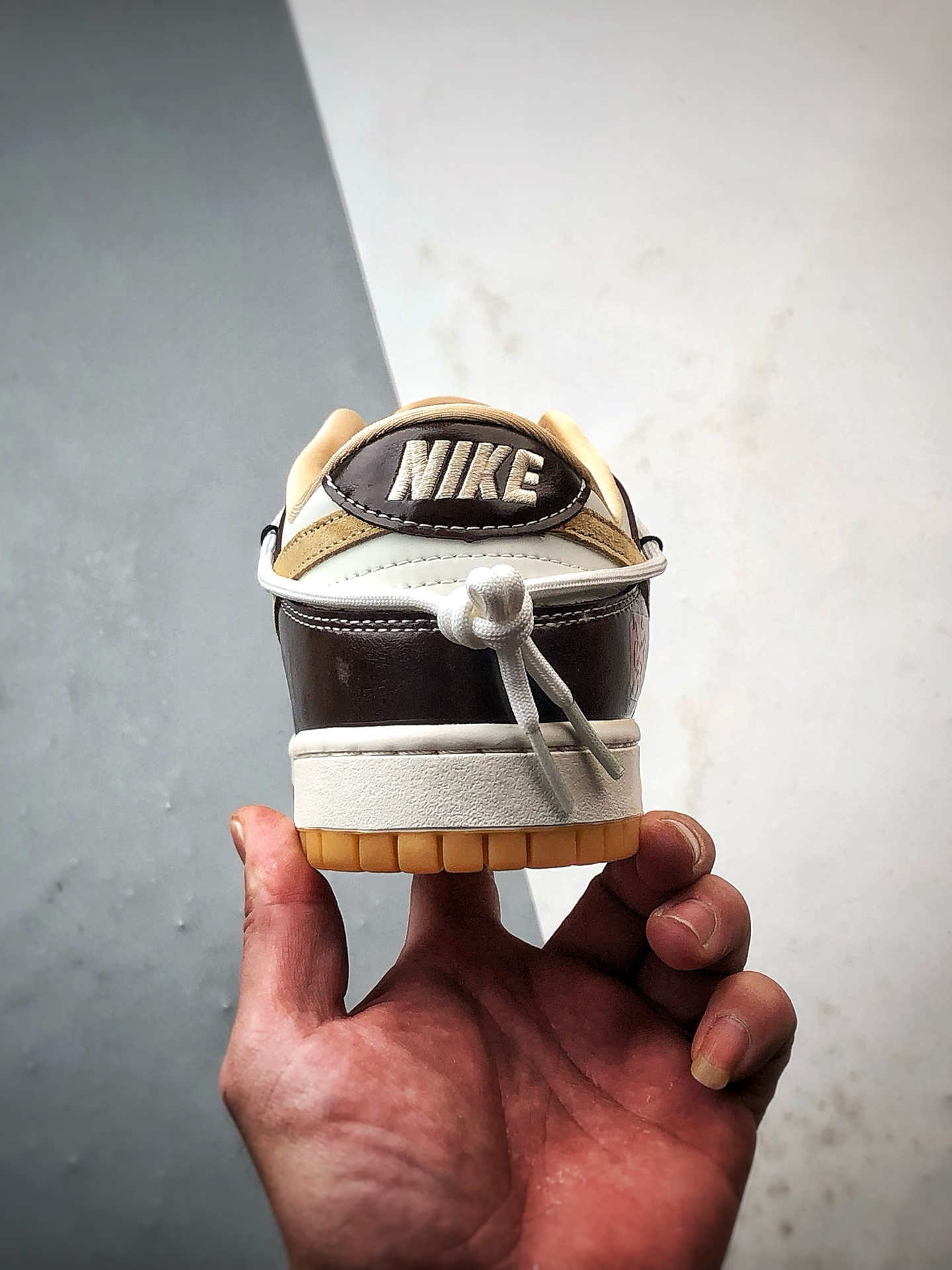 310 NK Dunk Low Retro ”DIY高端定制” 马年白褐黄解构绑带 低帮休闲运动板鞋 YX5066-C90-Chinese UA Cheap High Quatity Brand Clothes Bags handbags Sneakers wholesale wholesaler seller from China Factory suppliers Fashion Clothing Shoes best Quality Beautiful Price 310 NK Dunk Low Retro ”DIY高端定制” 马年白褐黄解构绑带 低帮休闲运动板鞋 YX5066-C90