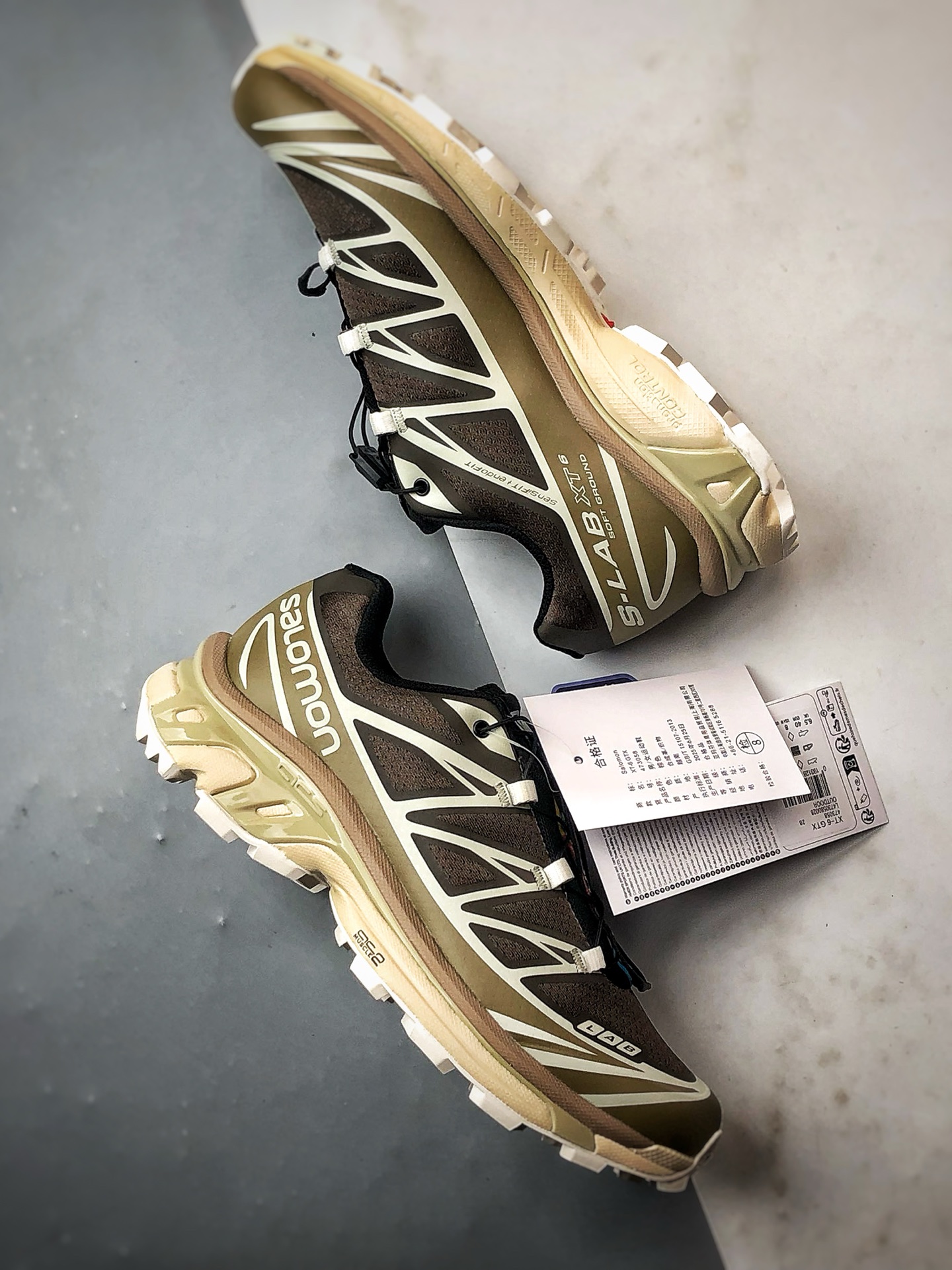 💰298
Salomon XT-6 Advanced 棕色
萨洛蒙机能风户外越野跑鞋
鞋面采用SENSIFIT贴合技术 全方位贴合包裹脚型 鞋跟部鞋底牵引设计 提供强大的抓地性能 更适应野外崎岖不平的道路 其3D ADVANCED CHASSIS底盘 材料轻量大化 钉齿设计更具稳定性、防护性 鞋底易磨损区运用CONTAGRIP高耐磨材料 应对城市硬质路面长距离跑考验
货号：473058
尺码：36 36.5 37 38 38.5 39 40 40.5 41 42 42.5 43 44 44.5 45