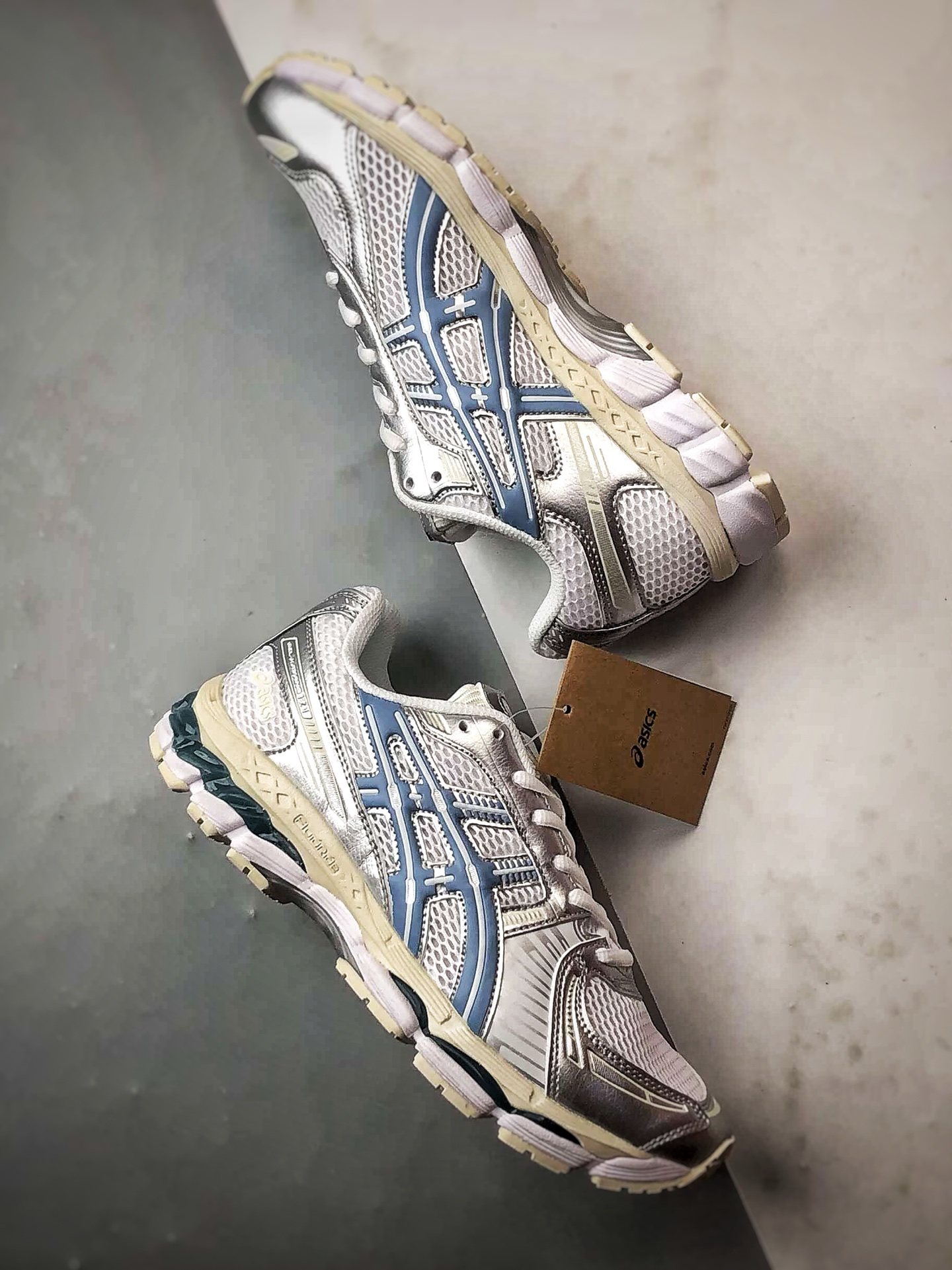 Asics Gel-Kayano 12.1 白银蓝 亚瑟士百搭休闲运动慢跑鞋 1203A759-101-Top High Quatity Cheap Sneakers Fashion Clothing Clothes Bags handbags Shoes of all Brand wholesale With The best Quality And Beautiful Price from China Factory Chinese suppliers wholesaler seller Asics Gel-Kayano 12.1 白银蓝 亚瑟士百搭休闲运动慢跑鞋 1203A759-101