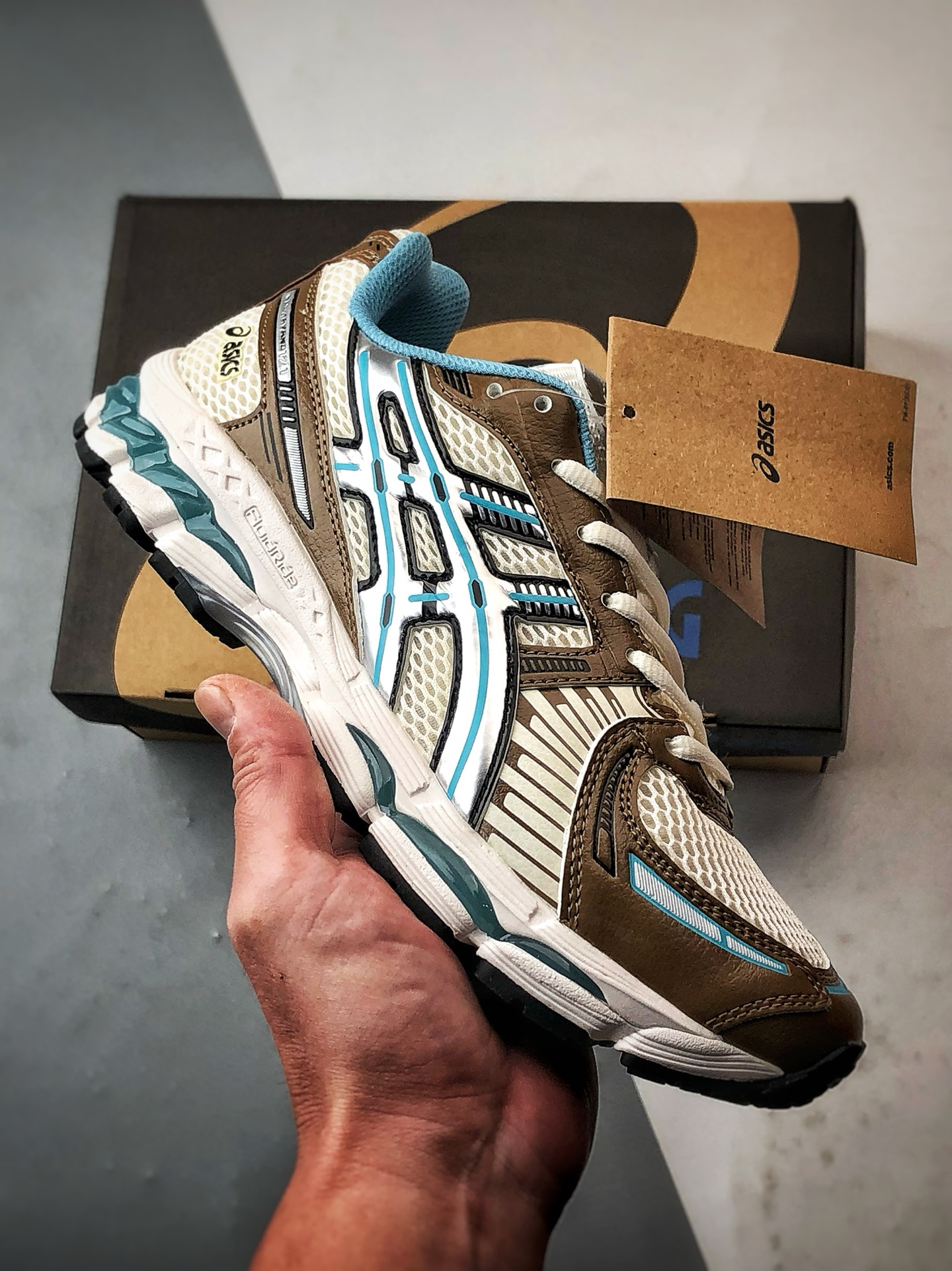 190 Asics Gel-Kayano 12.1 蓝棕色 深圳限定亚瑟士百搭休闲运动慢跑鞋 1203A827-101-Chinese UA Cheap High Quatity Brand Clothes Bags handbags Sneakers wholesale wholesaler seller from China Factory suppliers Fashion Clothing Shoes best Quality Beautiful Price 190 Asics Gel-Kayano 12.1 蓝棕色 深圳限定亚瑟士百搭休闲运动慢跑鞋 1203A827-101