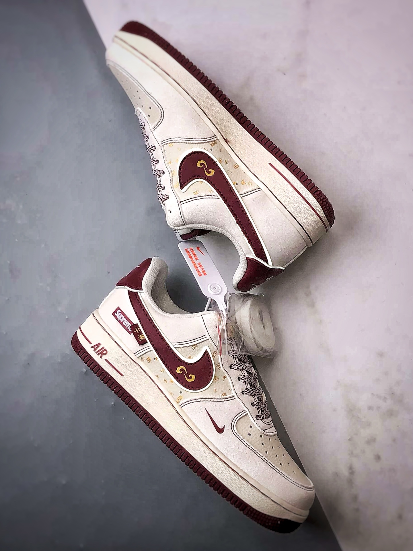 Sup x Air Force 1 Low 马年米白红 XL1982-336-Top High Quatity Cheap Sneakers Fashion Clothing Clothes Bags handbags Shoes of all Brand wholesale With The best Quality And Beautiful Price from China Factory Chinese suppliers wholesaler seller Sup x Air Force 1 Low 马年米白红 XL1982-336