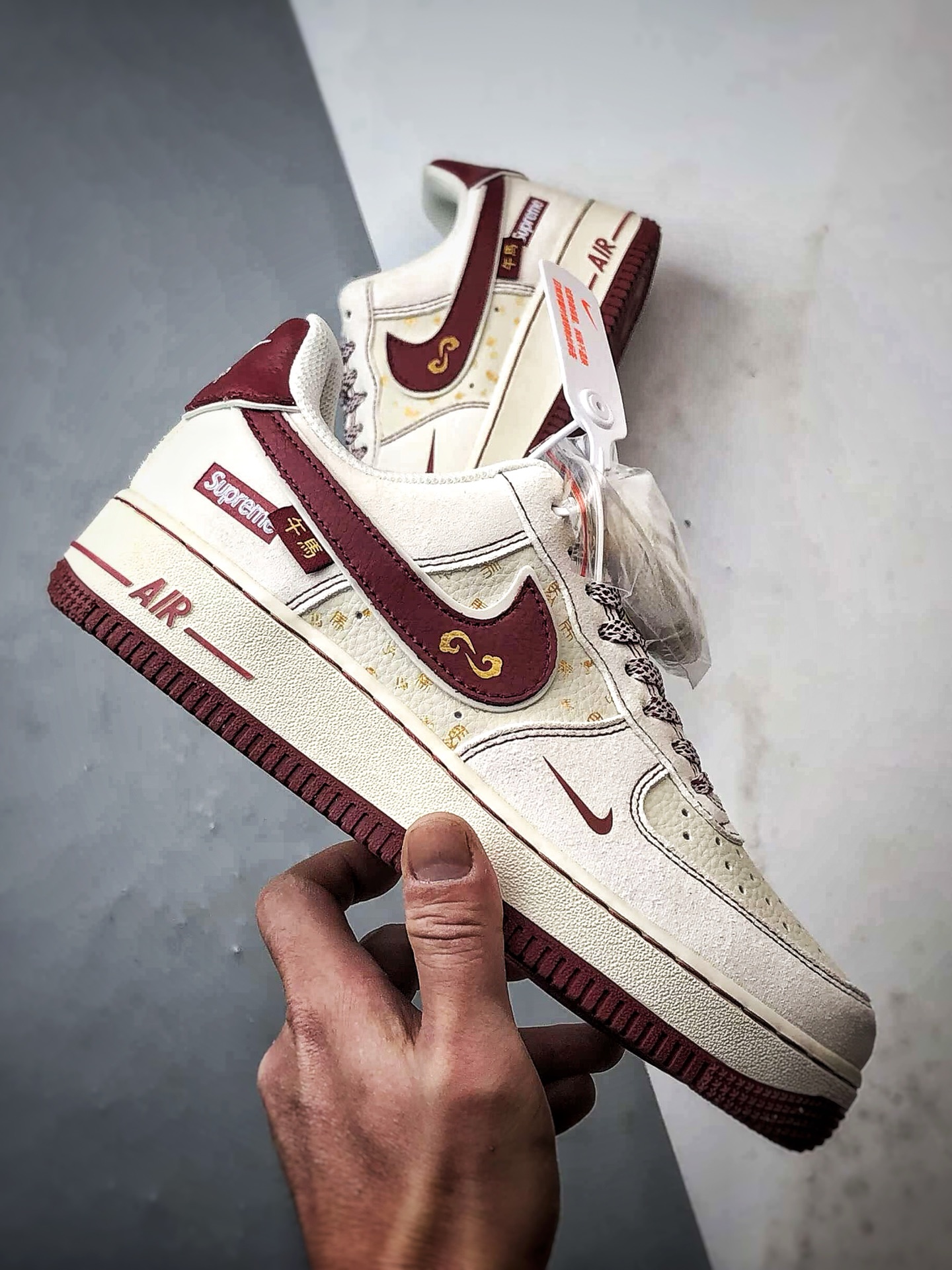 Sup x Air Force 1 Low 马年米白红 XL1982-336-Top High Quatity Cheap Sneakers Fashion Clothing Clothes Bags handbags Shoes of all Brand wholesale With The best Quality And Beautiful Price from China Factory Chinese suppliers wholesaler seller Sup x Air Force 1 Low 马年米白红 XL1982-336