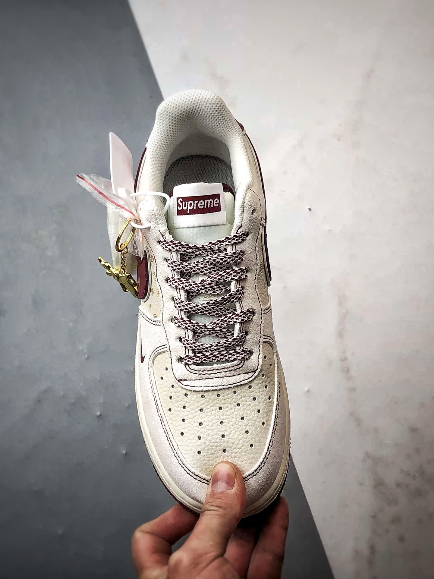 Sup x Air Force 1 Low 马年米白红 XL1982-336-Top High Quatity Cheap Sneakers Fashion Clothing Clothes Bags handbags Shoes of all Brand wholesale With The best Quality And Beautiful Price from China Factory Chinese suppliers wholesaler seller Sup x Air Force 1 Low 马年米白红 XL1982-336