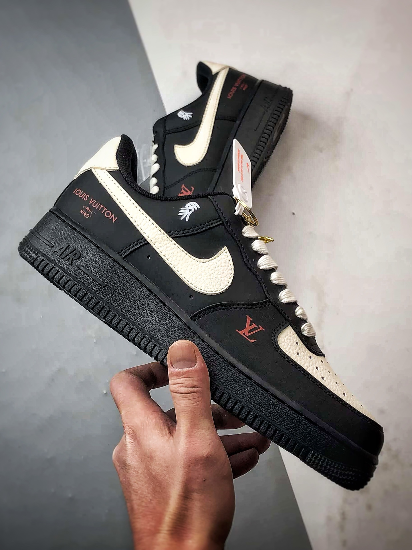 LV x Air Force 1 Low 马年黑米色 FV3694-104